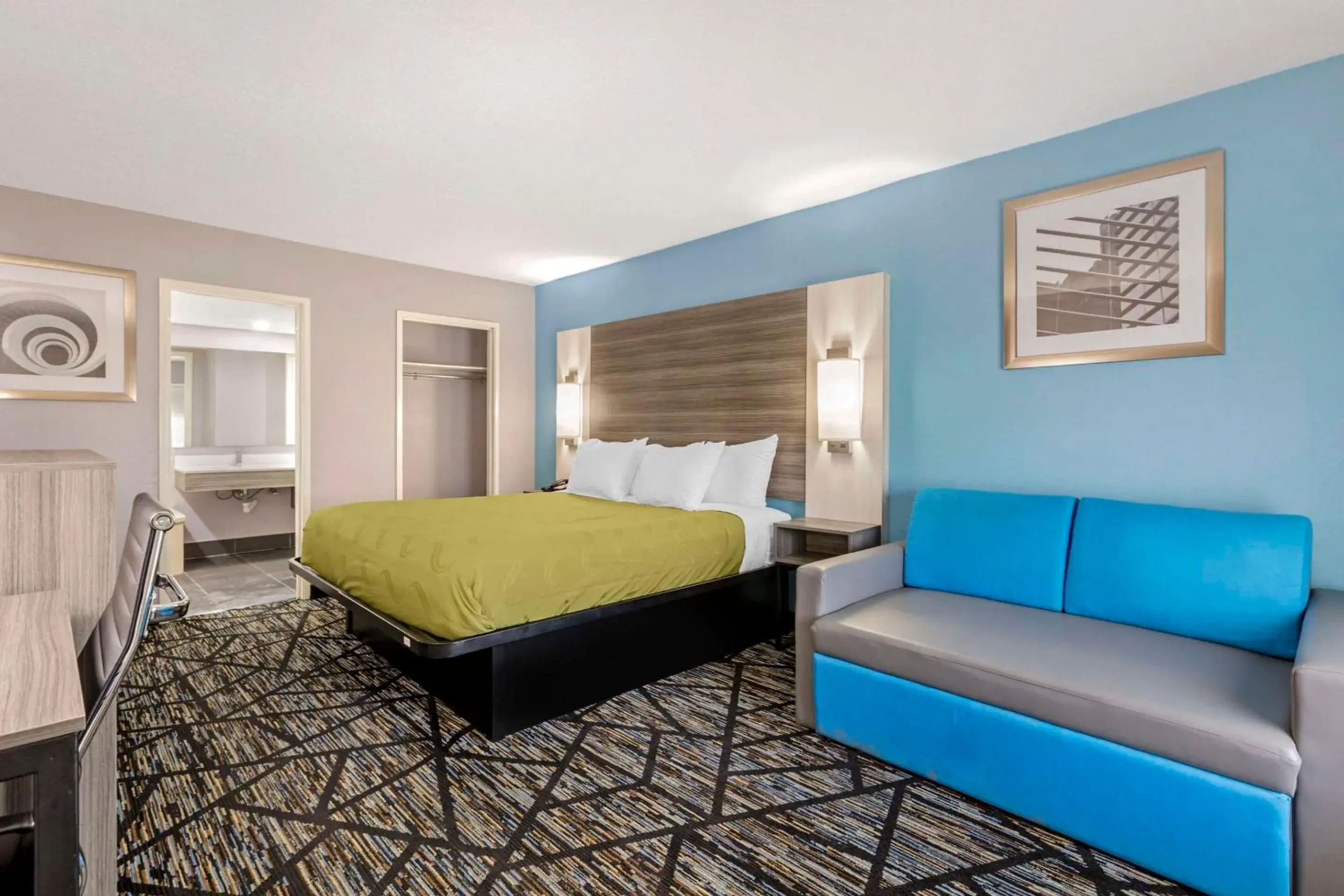 Bedroom, Bed in Quality Inn Bedroom, Bed in Quality Inn