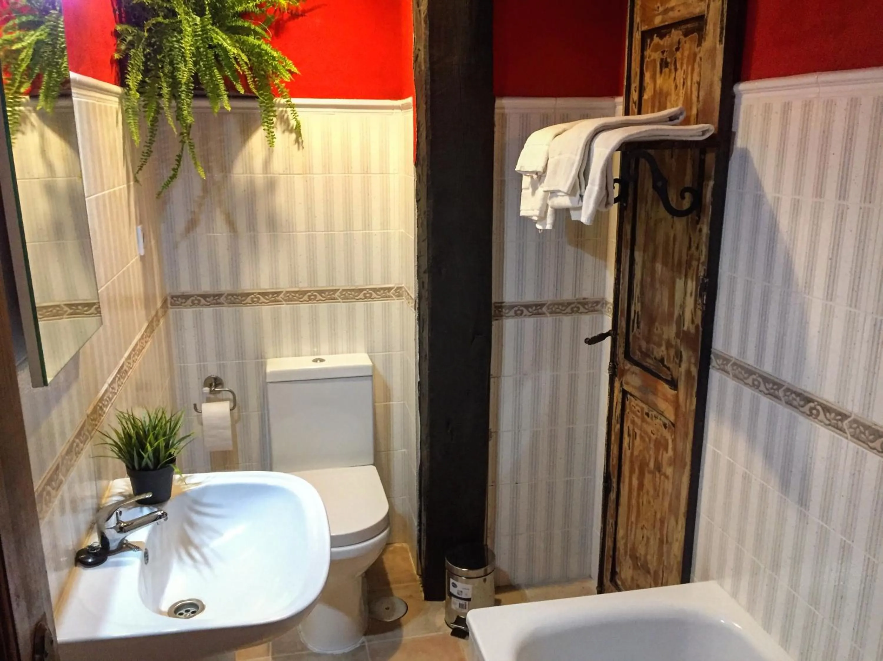 Bathroom in La Casona de Rudagüera