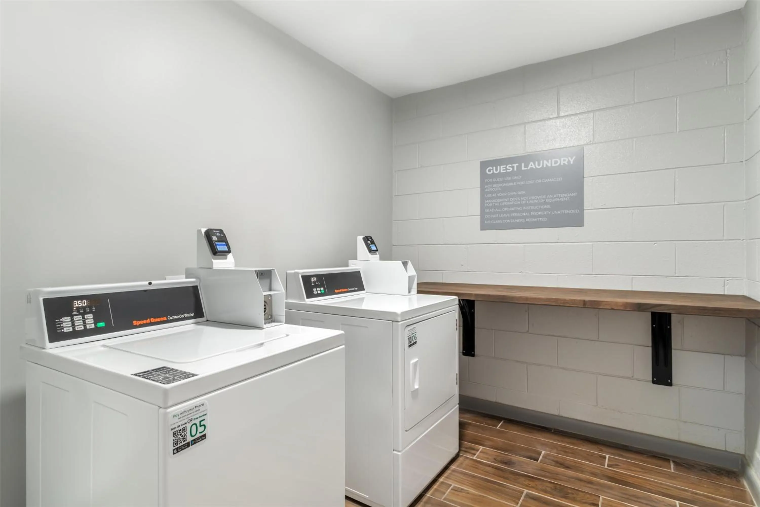 laundry in Spark by Hilton Knoxville North I-75