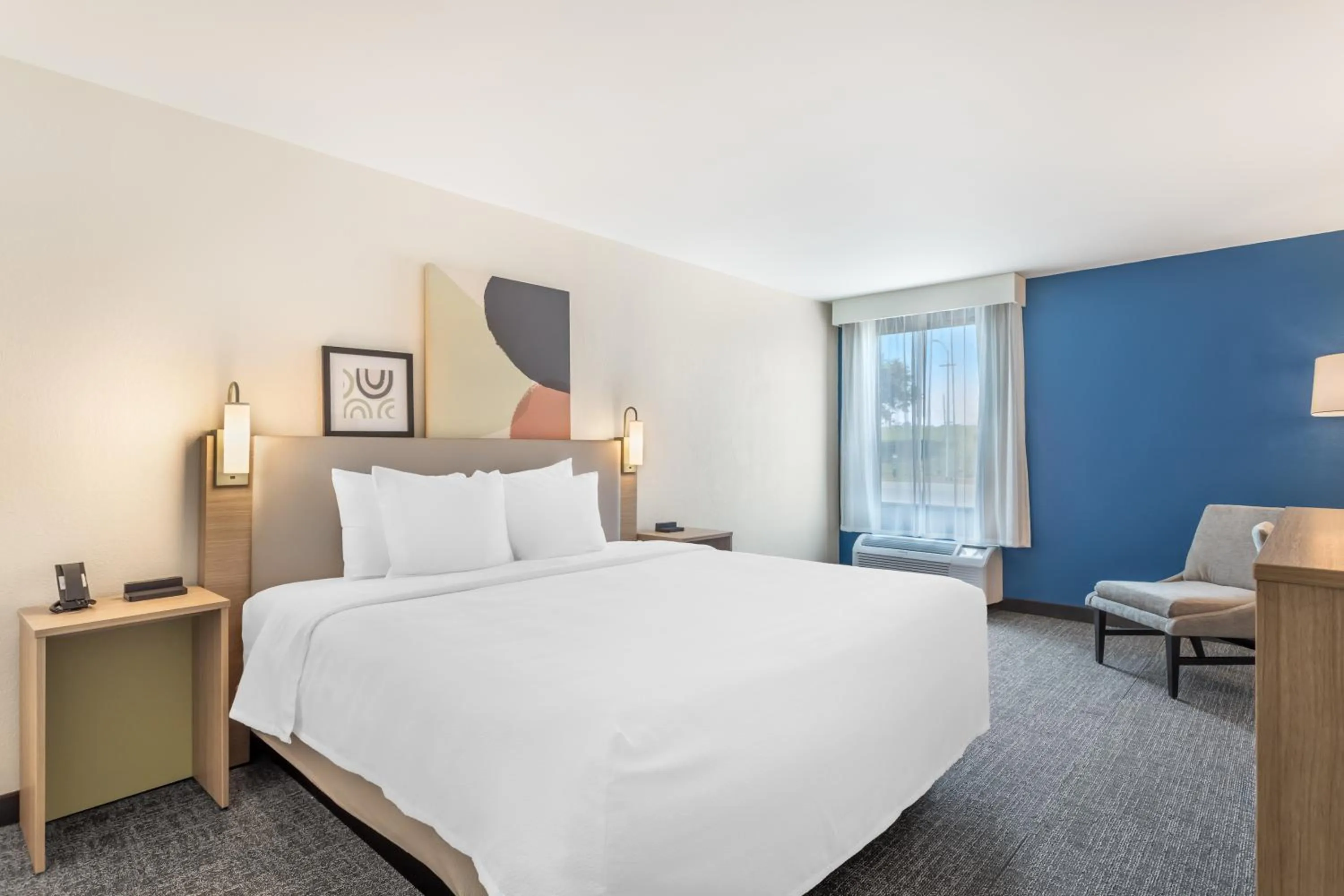 Bed in Spark by Hilton Knoxville North I-75