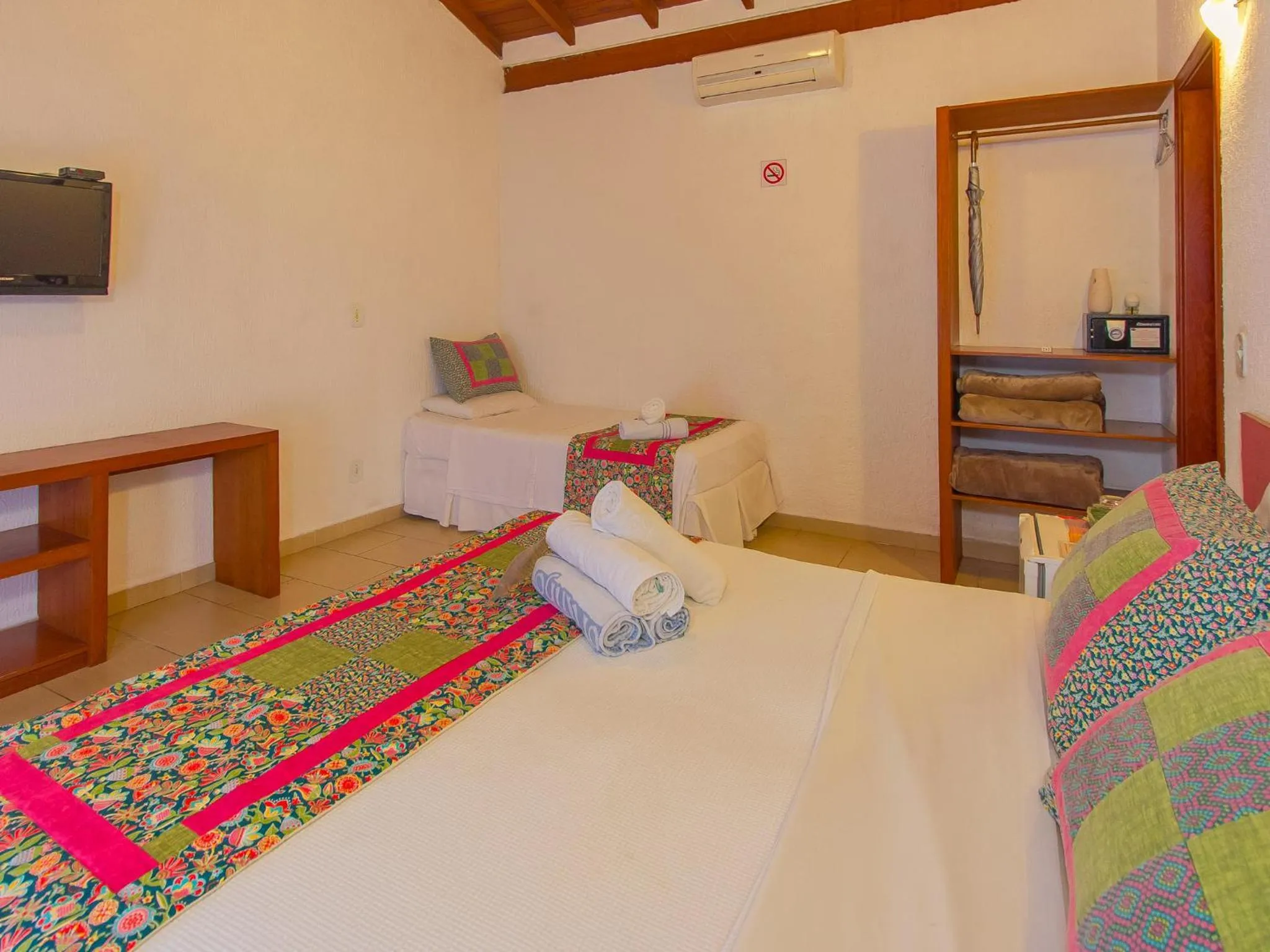 Bedroom, Bed in Hotel Praia do Portinho