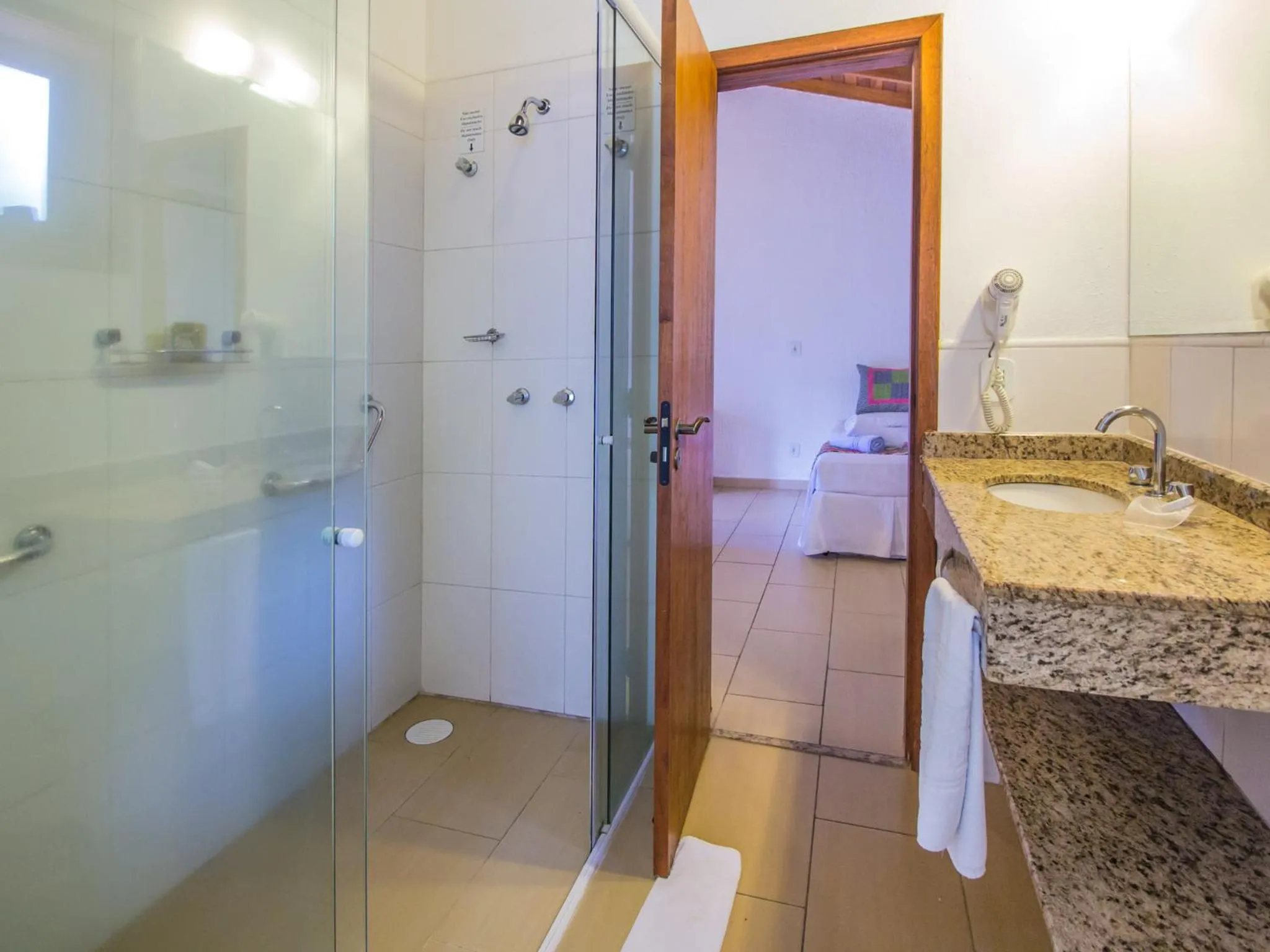 Bathroom in Hotel Praia do Portinho