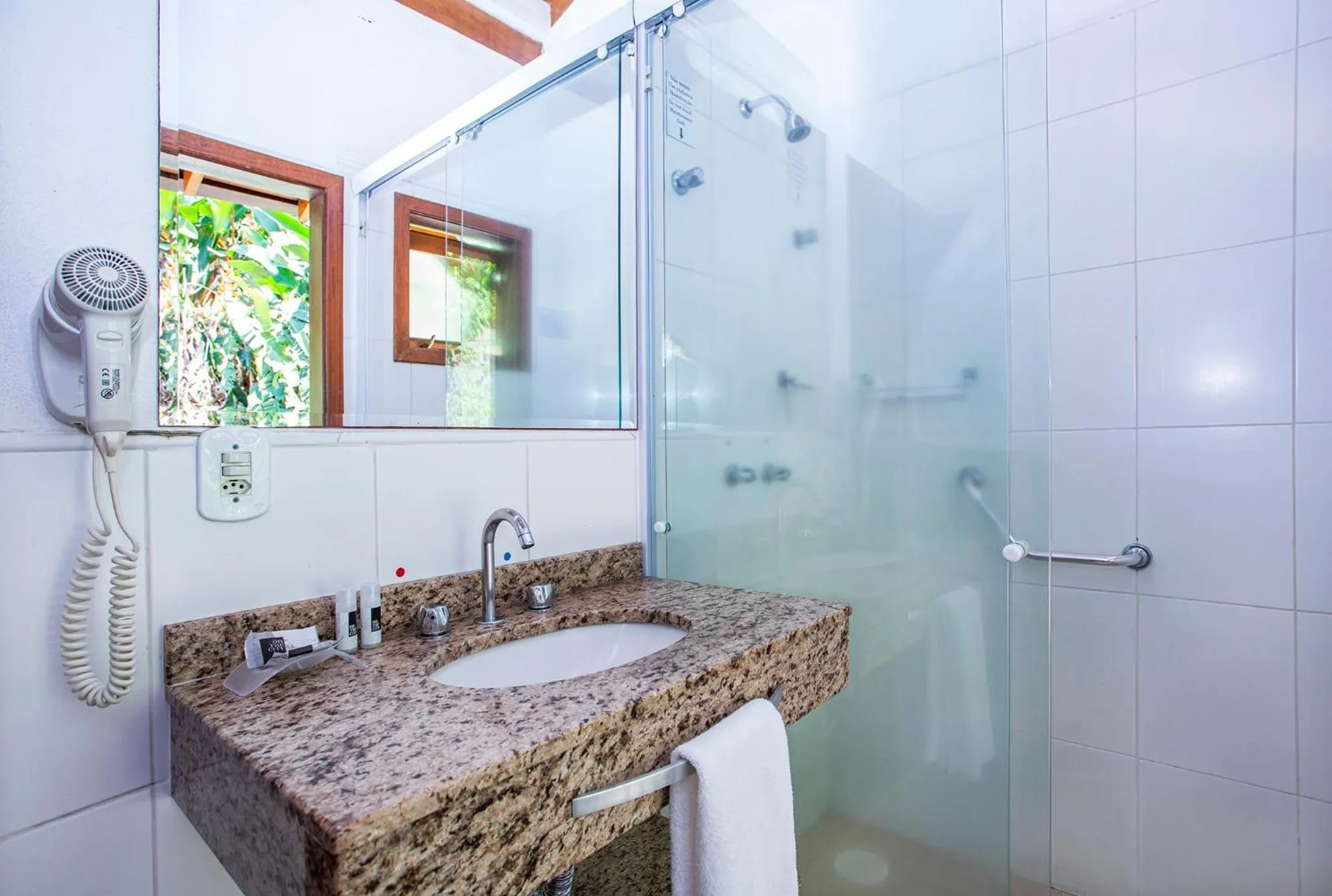 Bathroom in Hotel Praia do Portinho