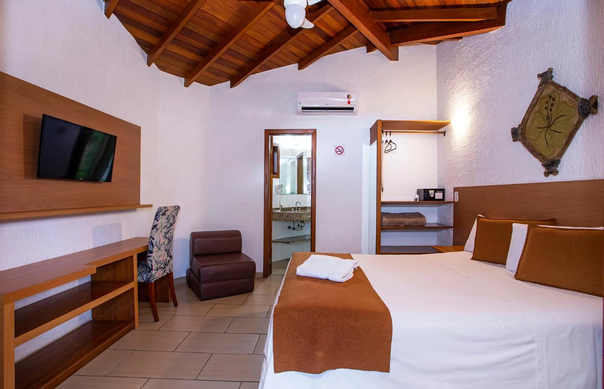 Bedroom, Bed in Hotel Praia do Portinho