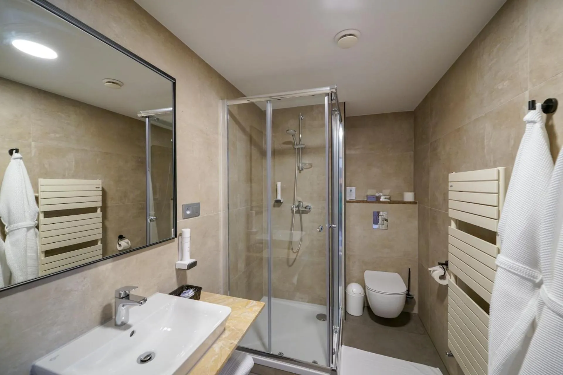 Shower in Grand Hotel BELLEVUE