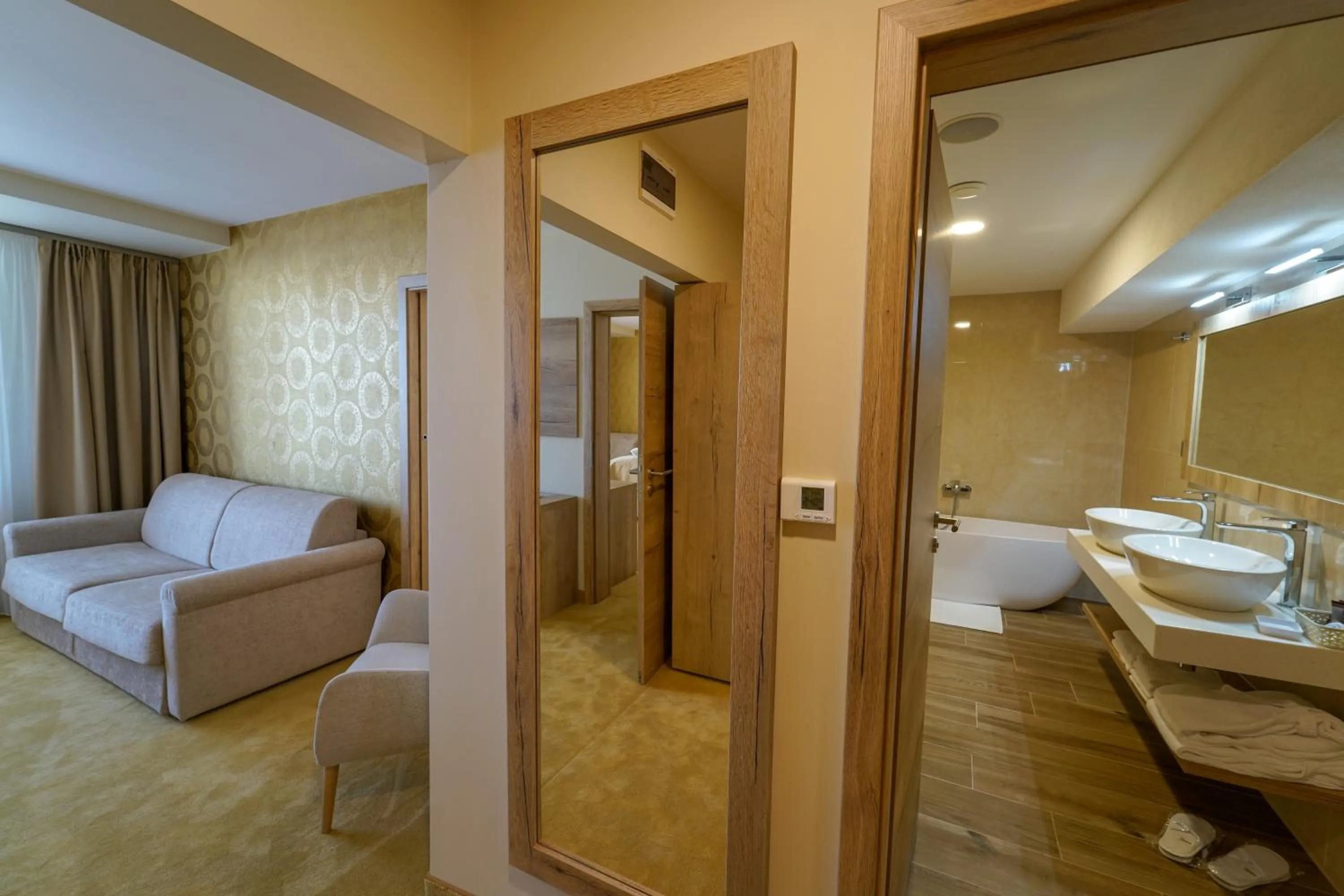 Bathroom, Bed in Grand Hotel BELLEVUE