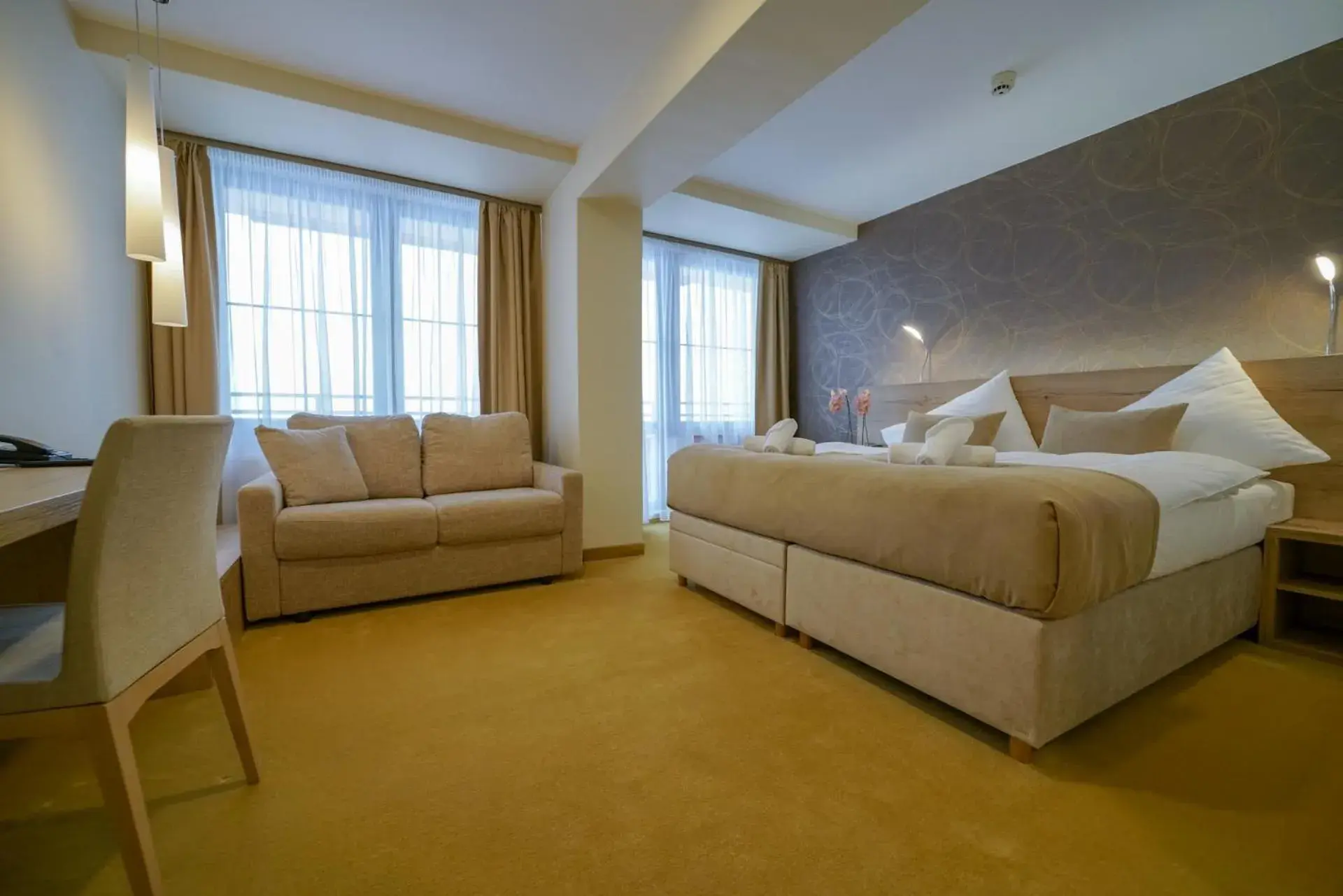 Exclusive Double Room in Grand Hotel BELLEVUE Exclusive Double Room in Grand Hotel BELLEVUE