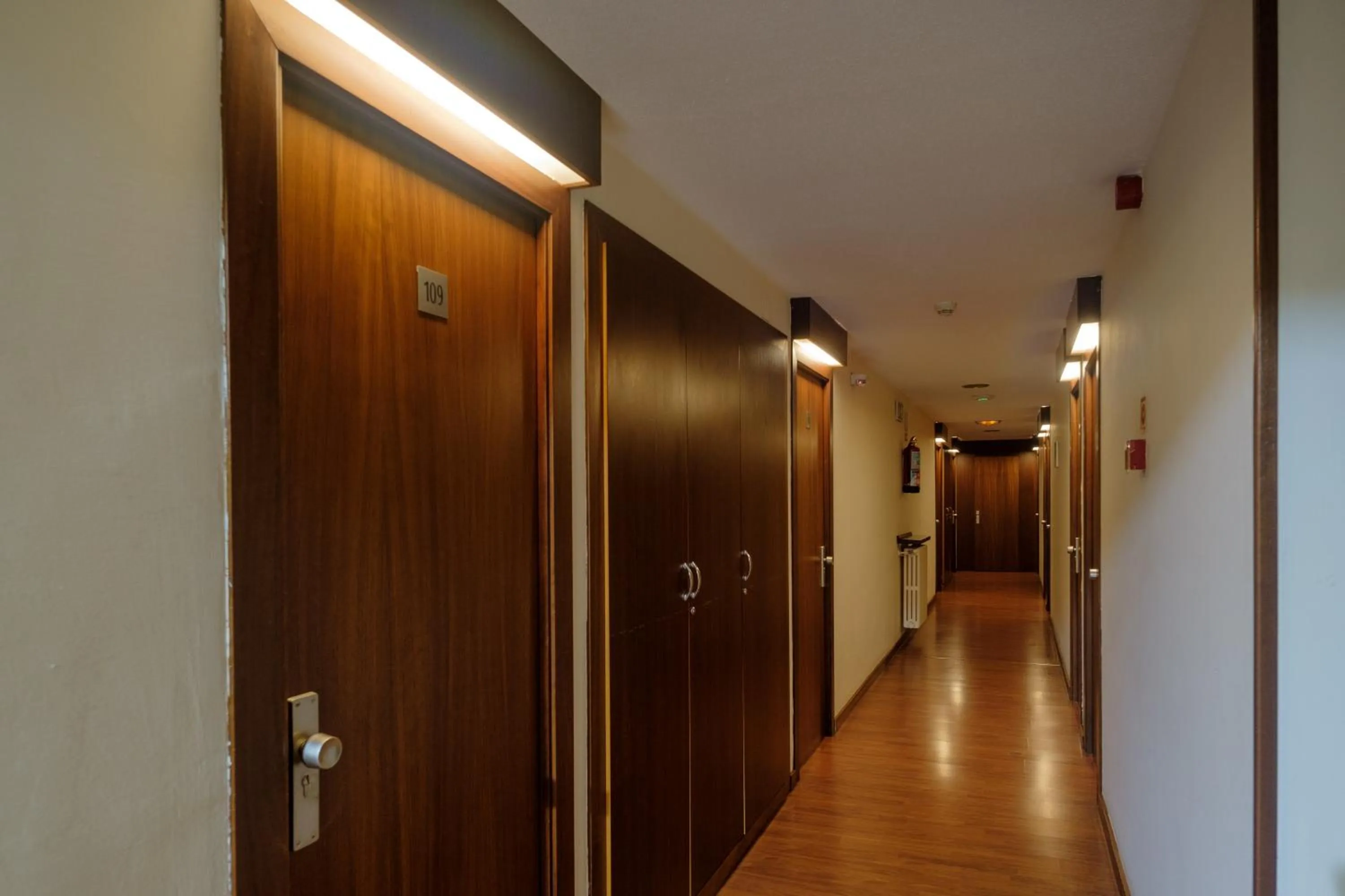 wardrobe in Hotel Restaurante San Anton