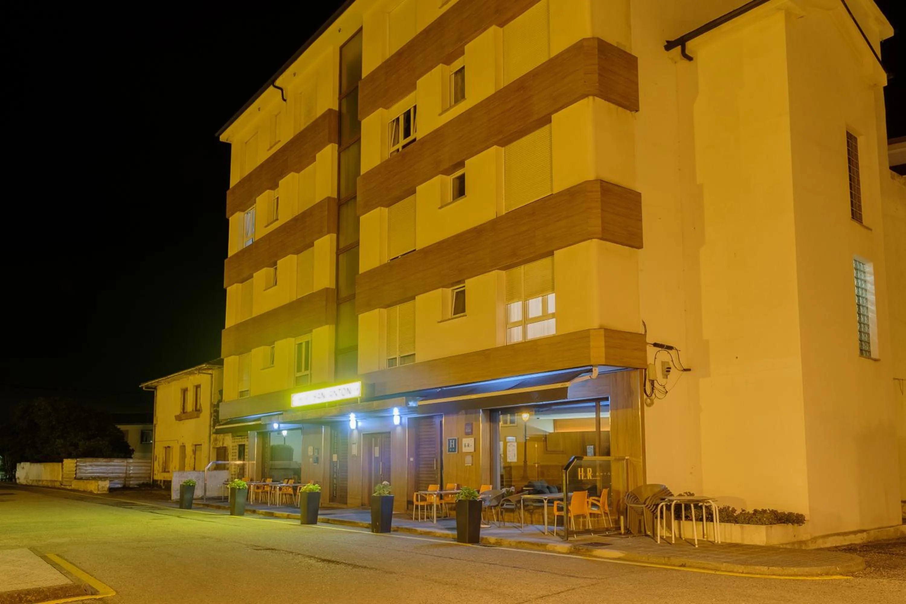 Property building in Hotel Restaurante San Anton