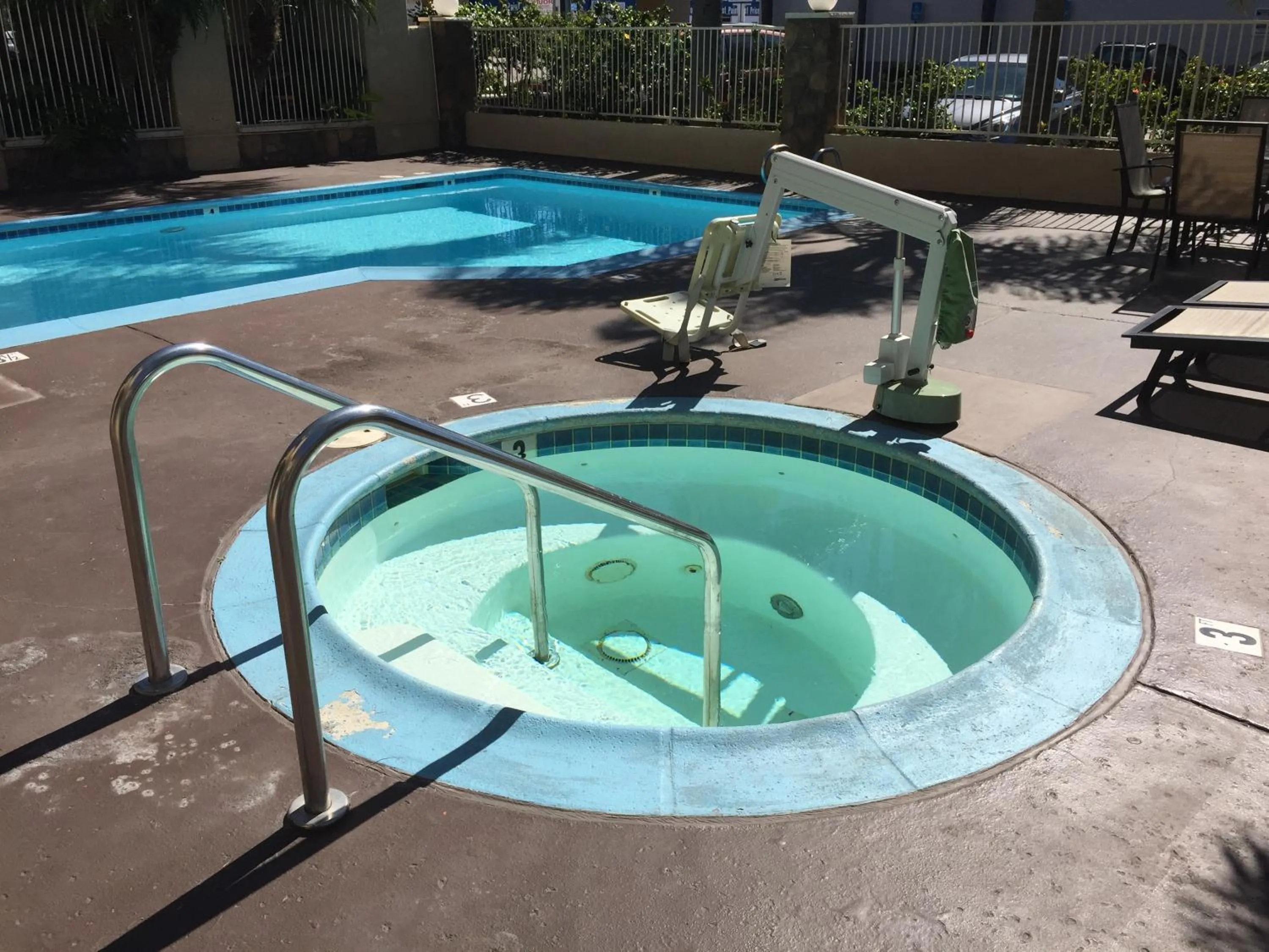 Hot Tub in Chula Vista Inn