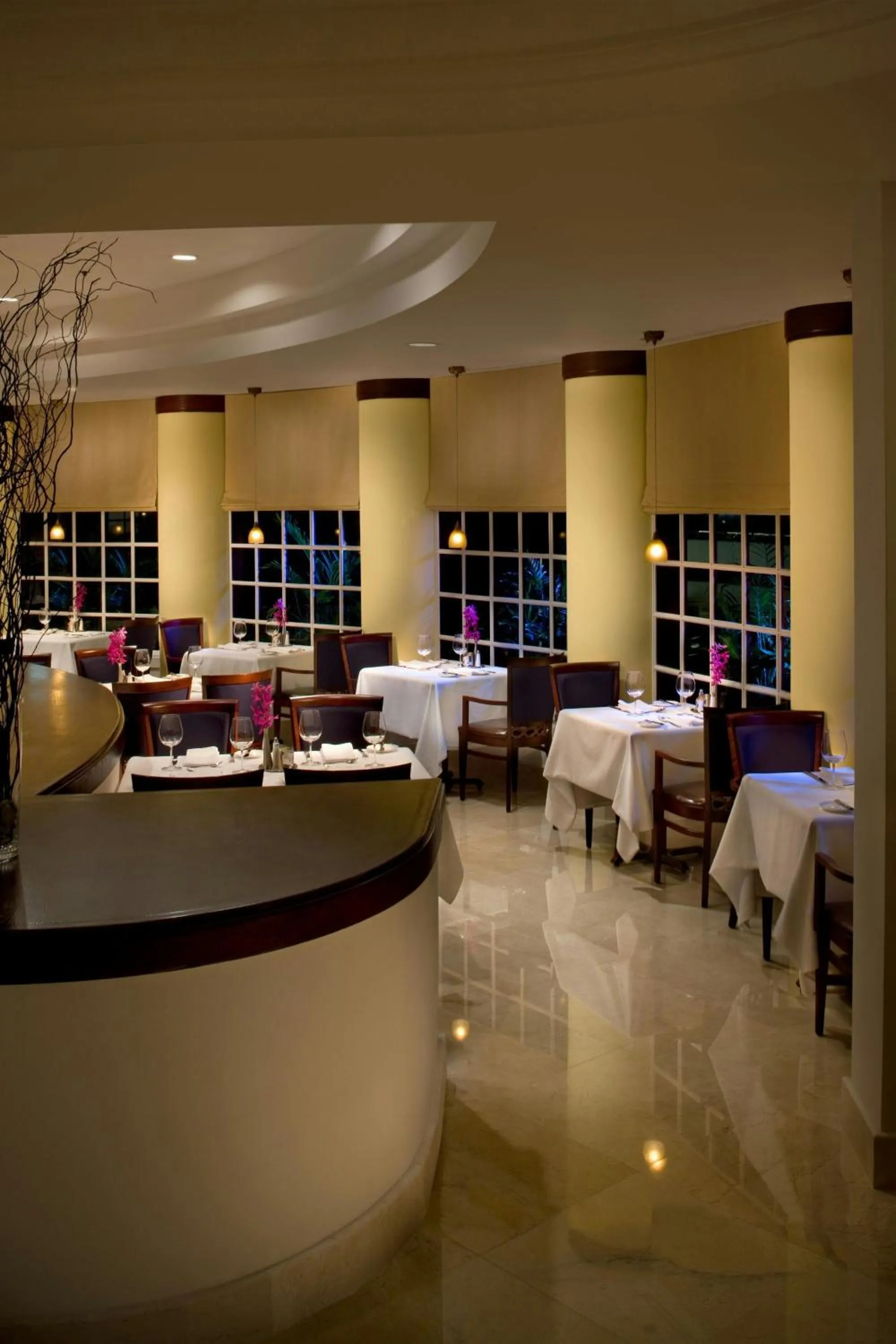 Restaurant/places to eat in Miami Marriott Dadeland