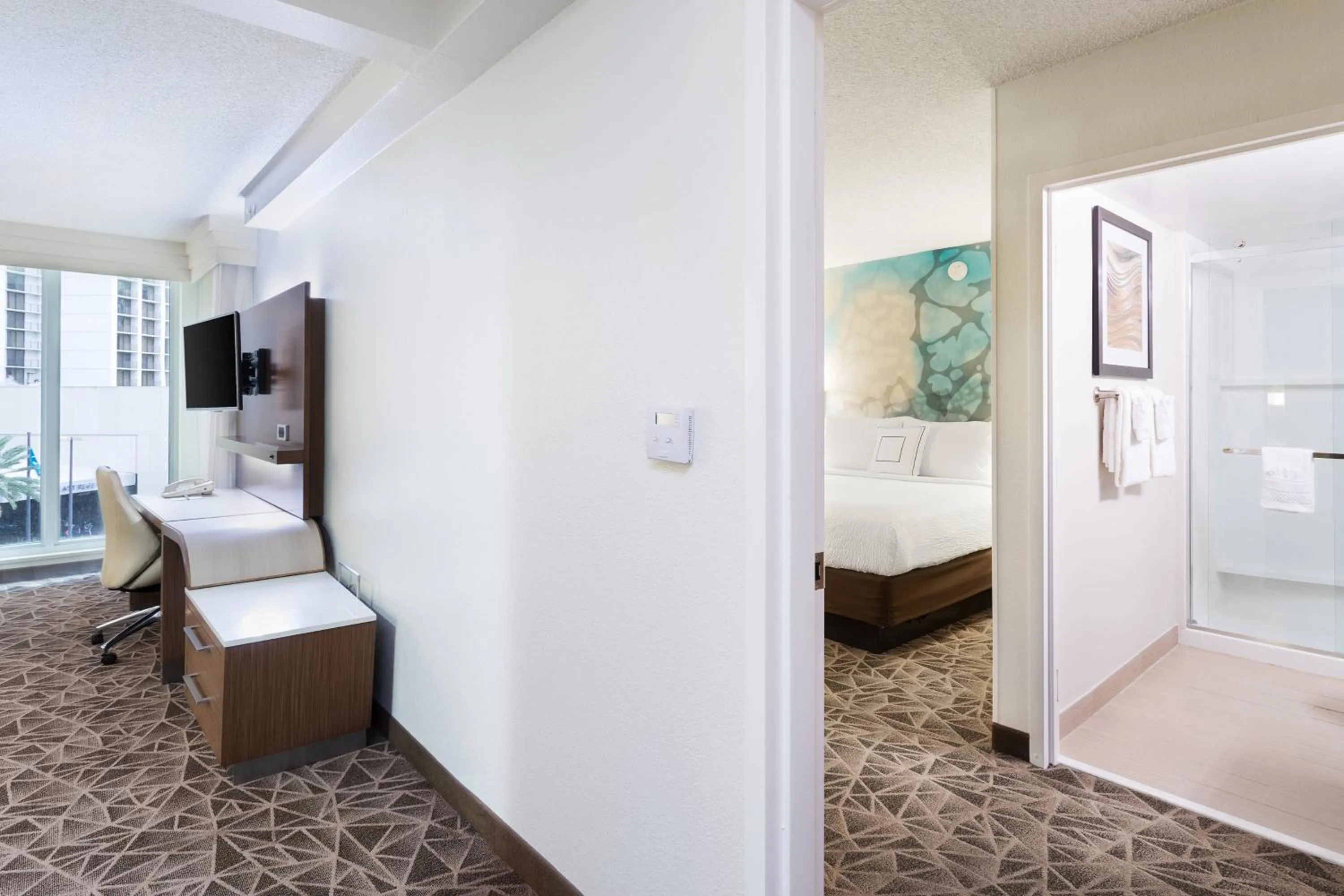 Bedroom, Bed in Courtyard Miami Downtown Brickell Area