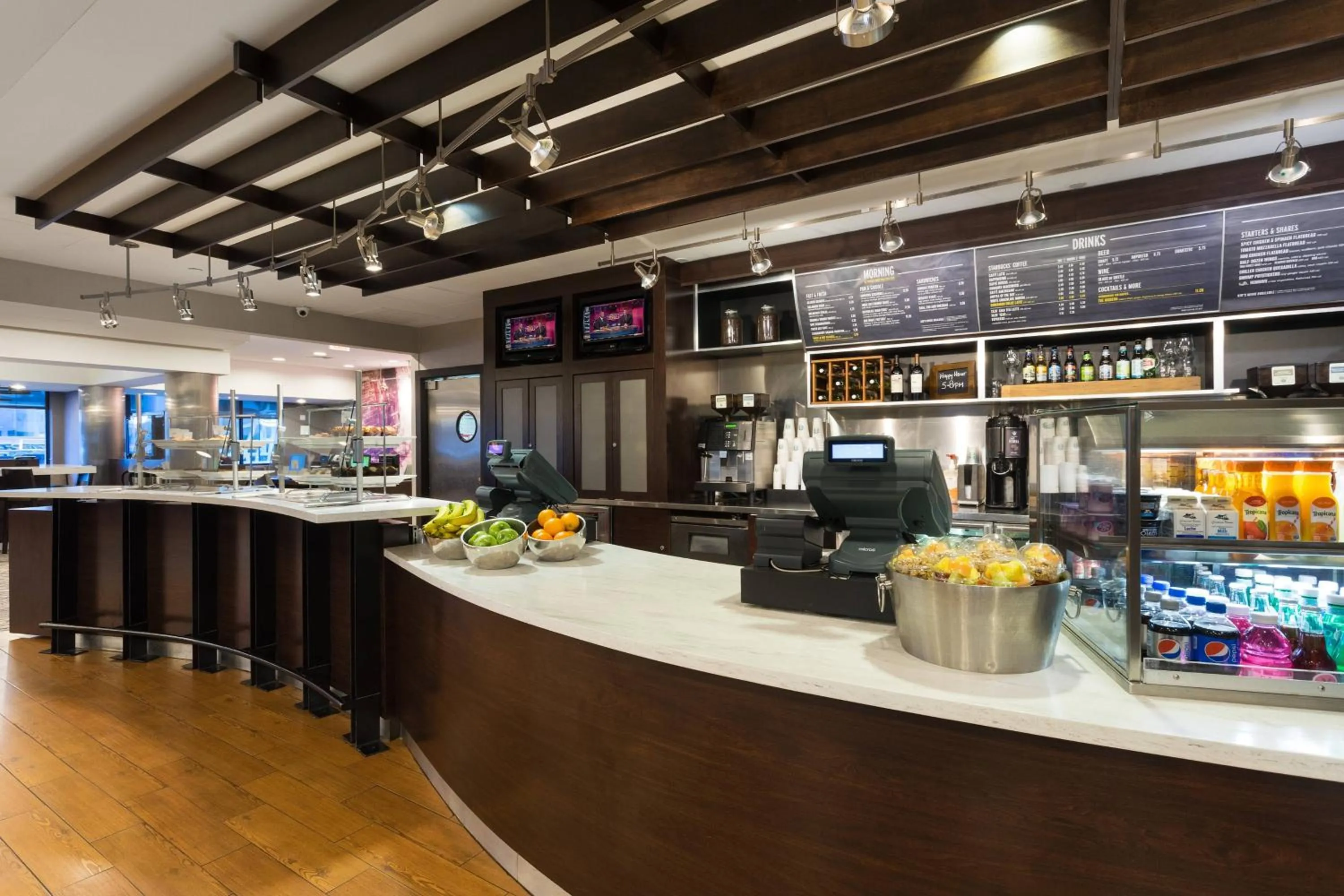 Restaurant/places to eat in Courtyard Miami Downtown Brickell Area