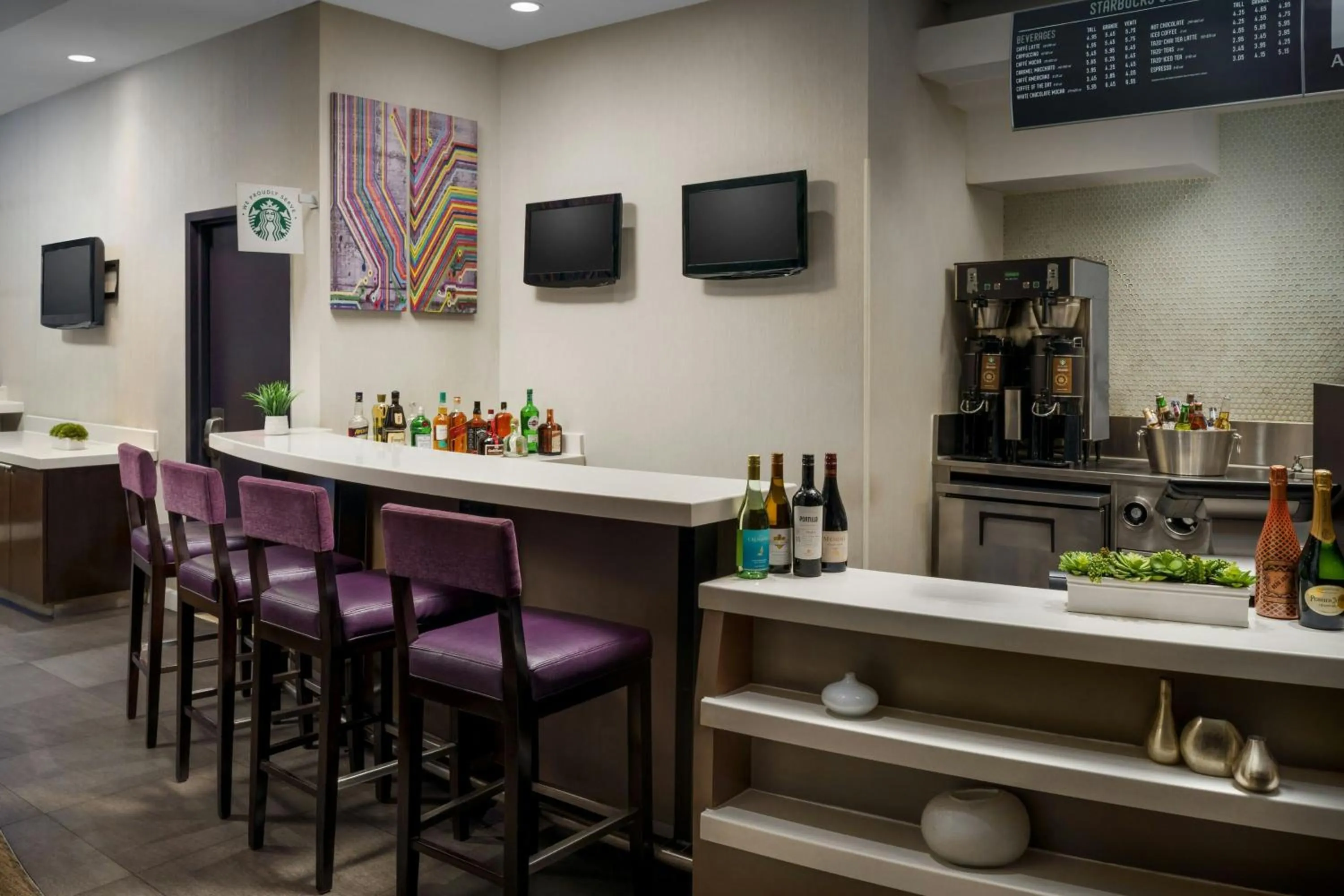 Restaurant/places to eat in Courtyard New York Manhattan/Times Square