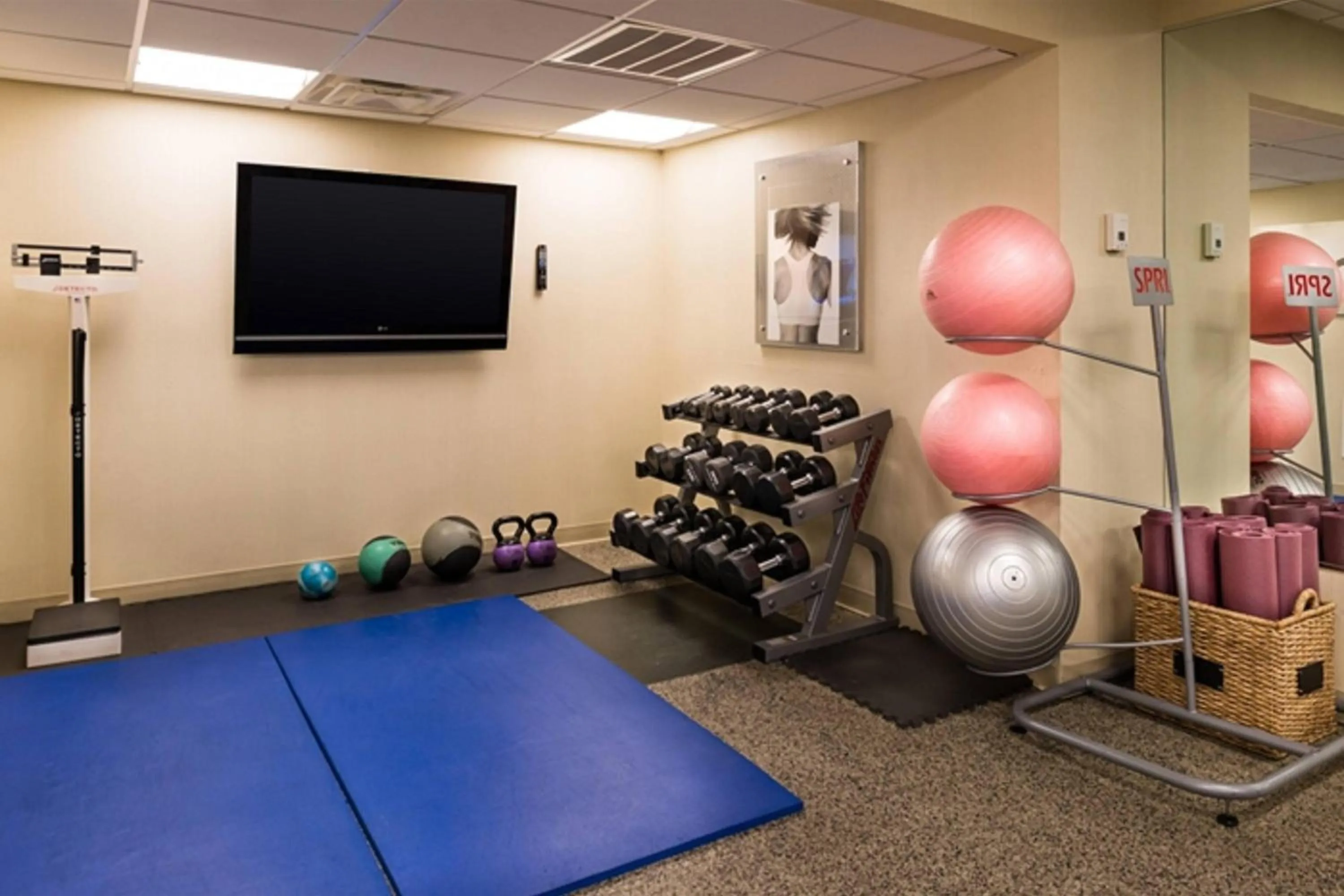 Fitness centre/facilities in Marriott Melville Long Island
