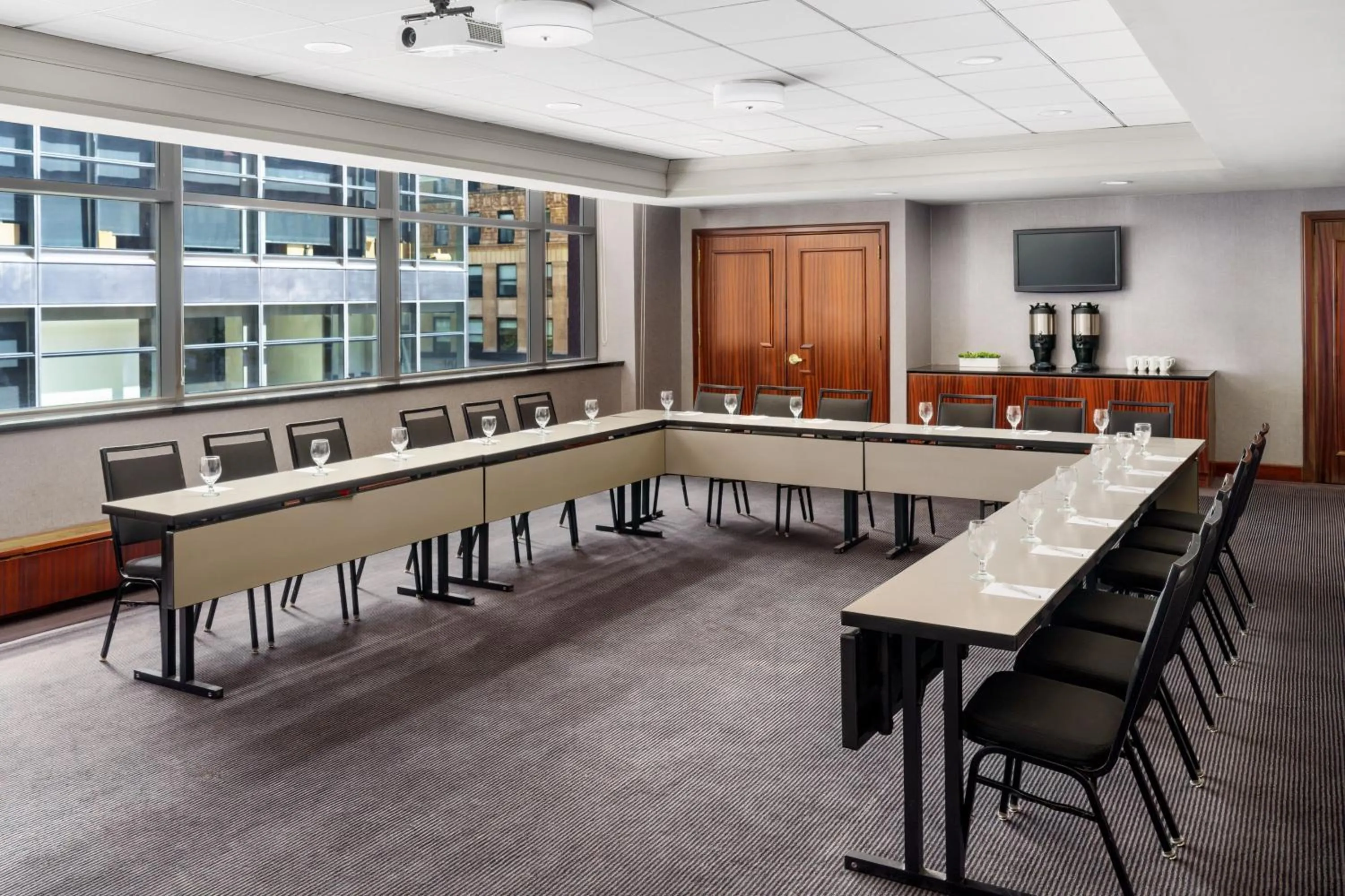 Meeting/conference room in Residence Inn by Marriott New York Manhattan/Times Square