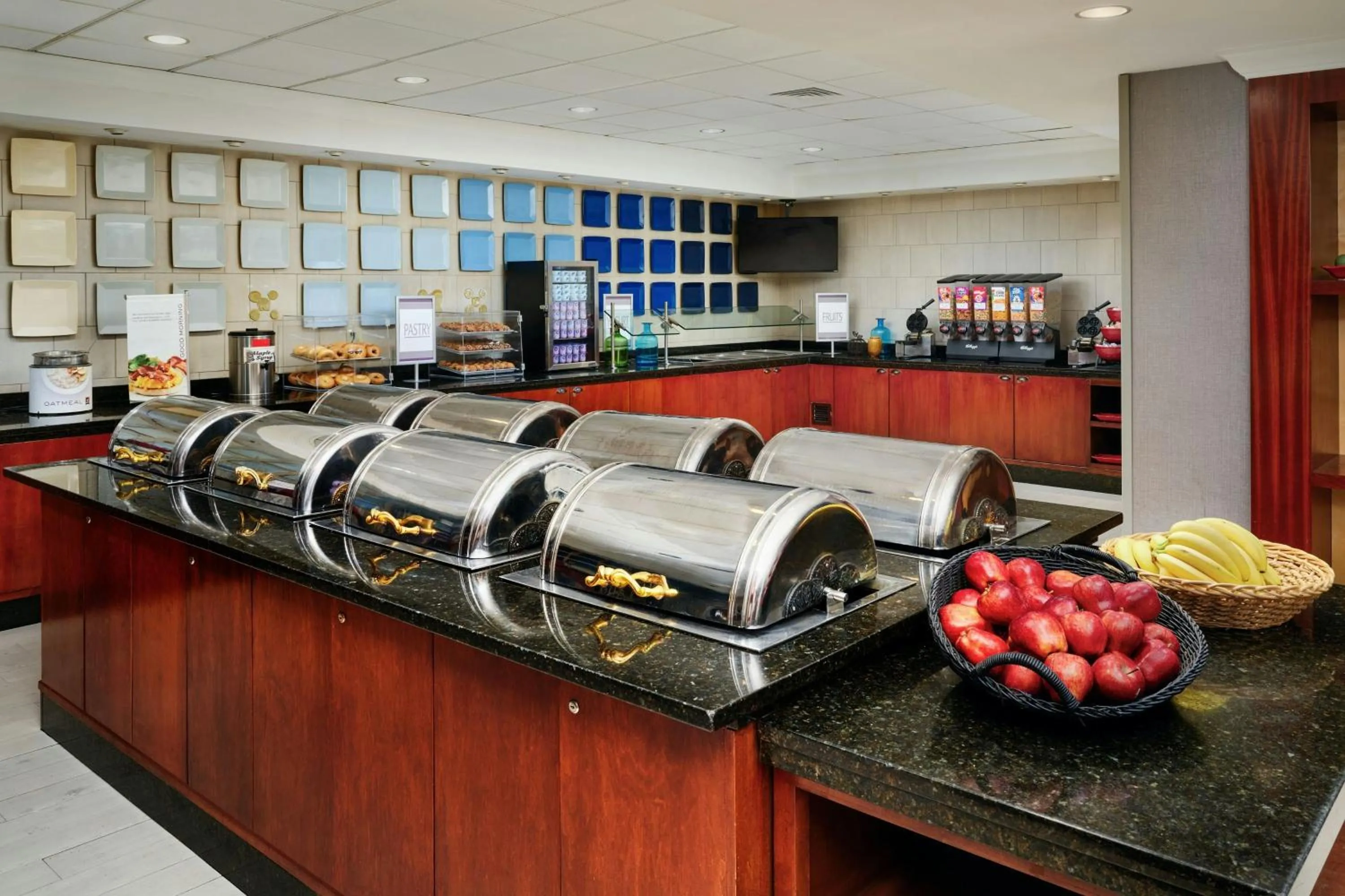Breakfast in Residence Inn by Marriott New York Manhattan/Times Square
