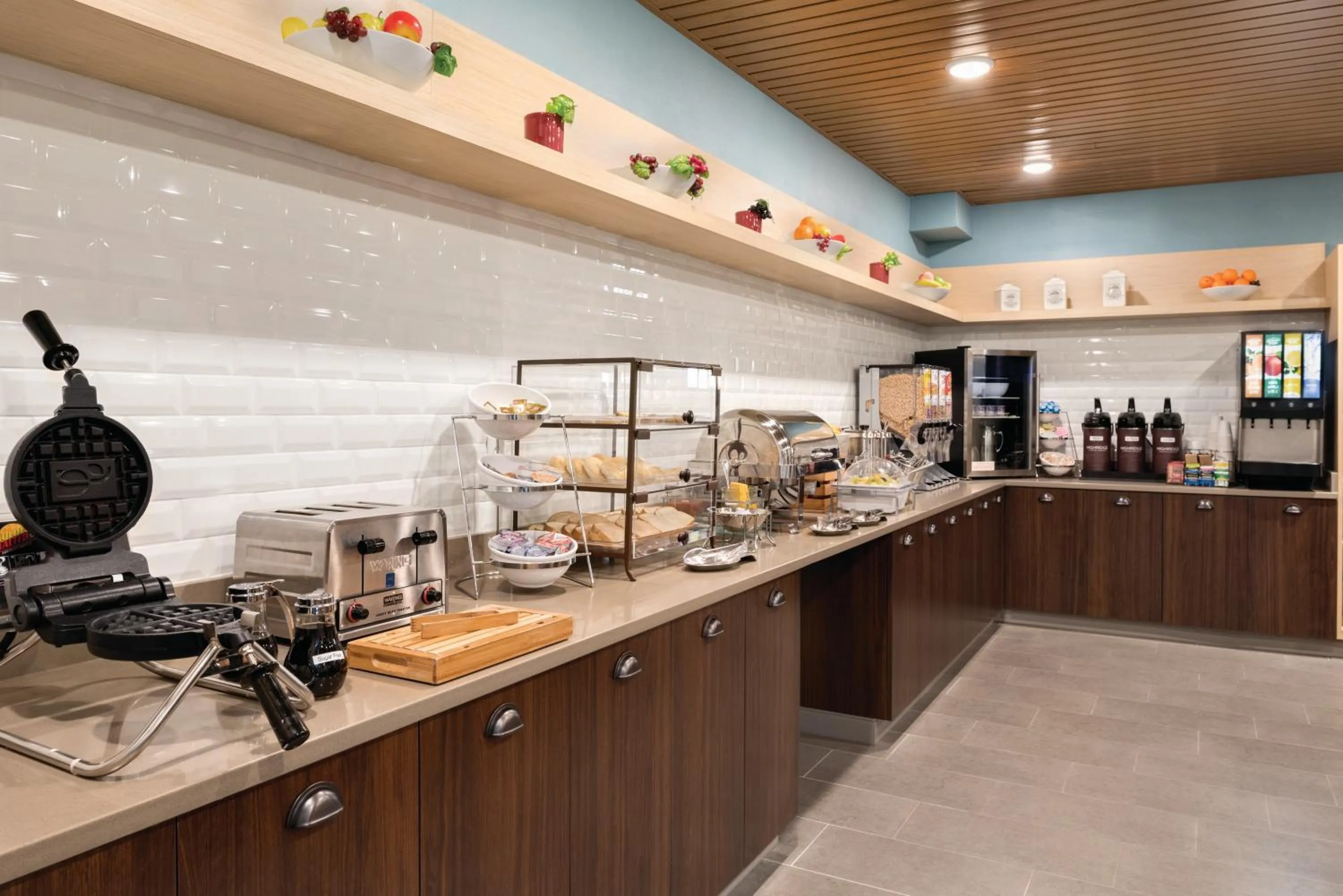 Country Inn & Suites by Radisson, La Crosse, WI