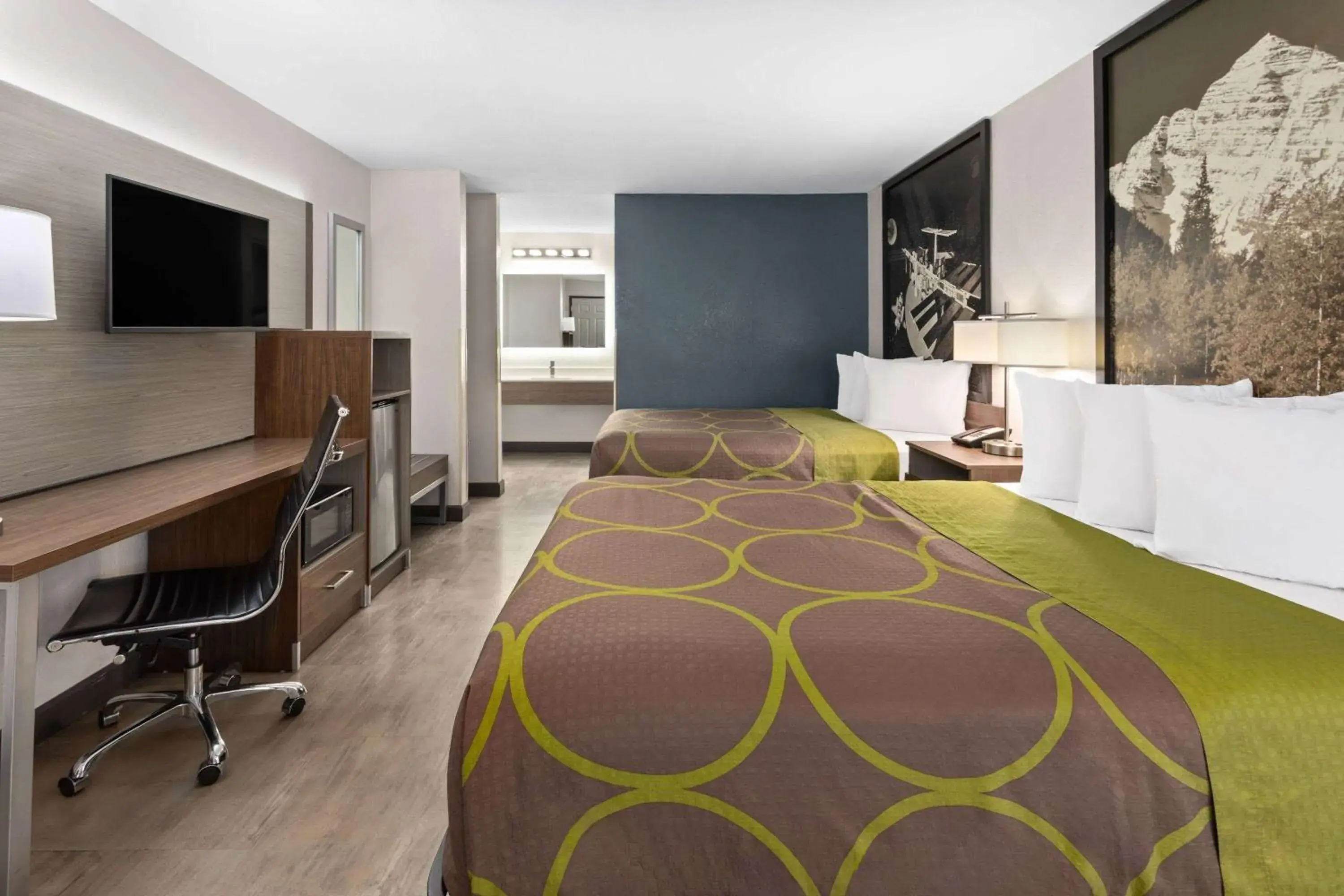 Photo of the whole room, Bed in Super 8 by Wyndham Prattville Montgomery Photo of the whole room, Bed in Super 8 by Wyndham Prattville Montgomery