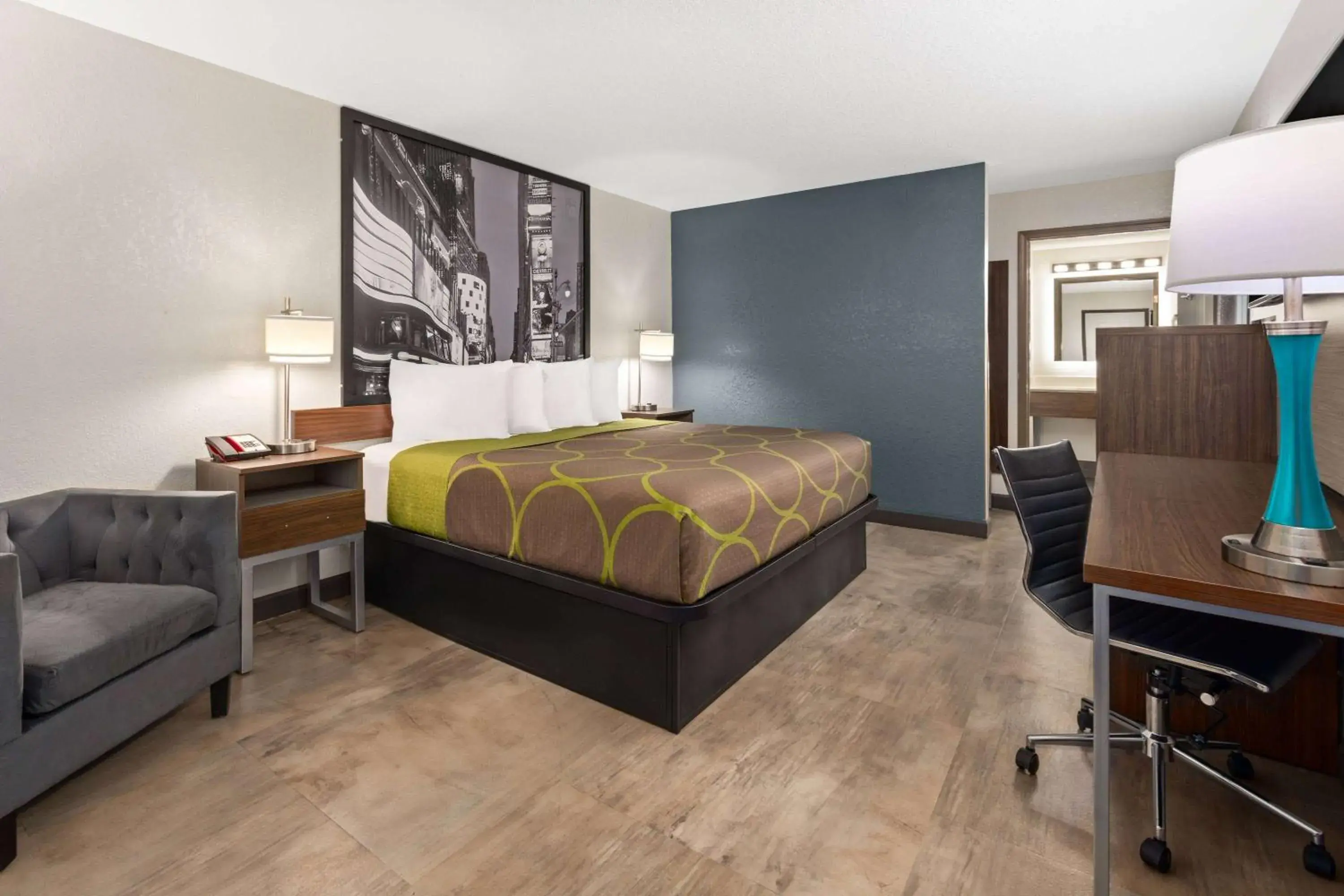 King Room with Mobility/Hearing Impaired Access - Non-Smoking in Super 8 by Wyndham Prattville Montgomery King Room with Mobility/Hearing Impaired Access - Non-Smoking in Super 8 by Wyndham Prattville Montgomery