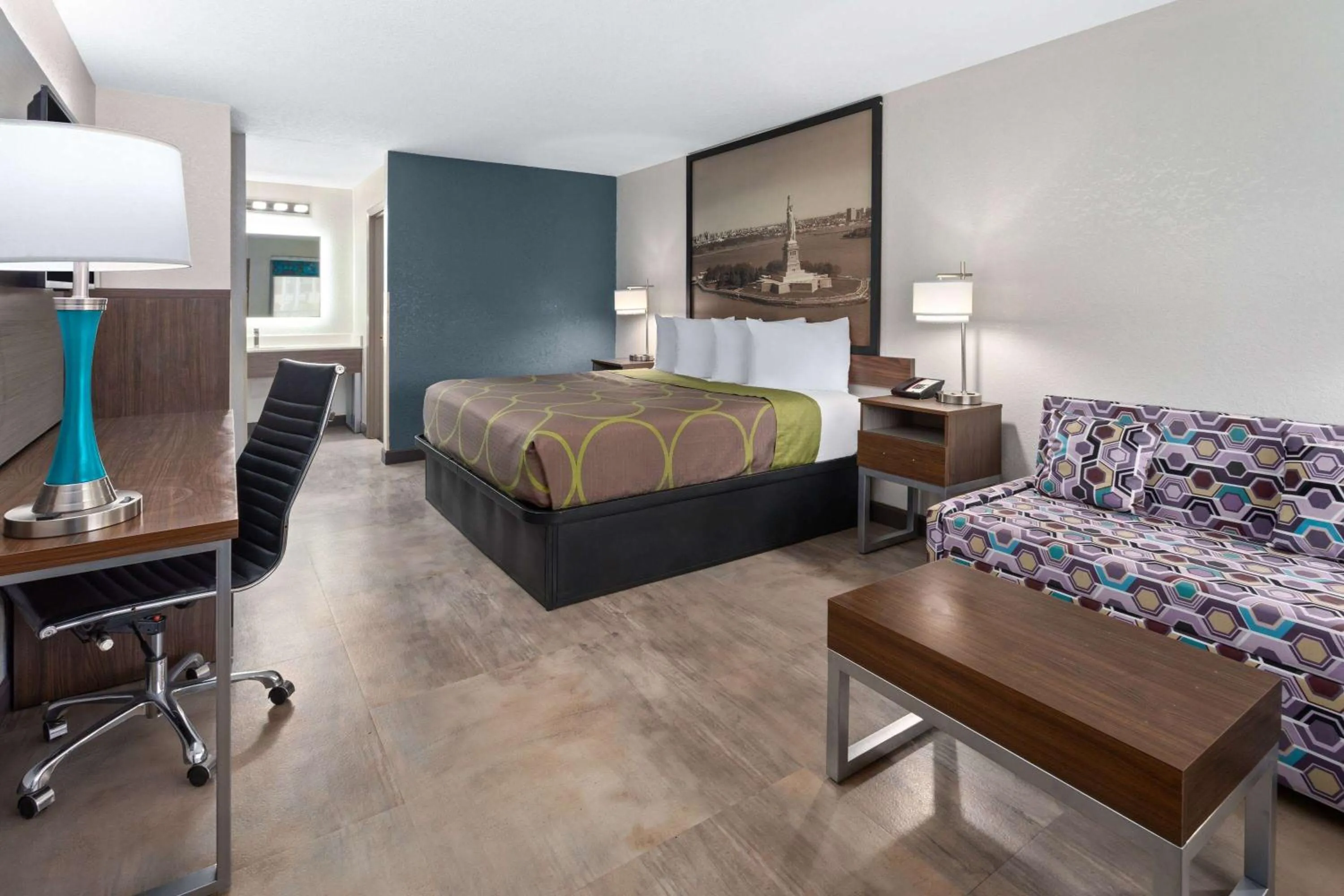 Photo of the whole room, Bed in Super 8 by Wyndham Prattville Montgomery