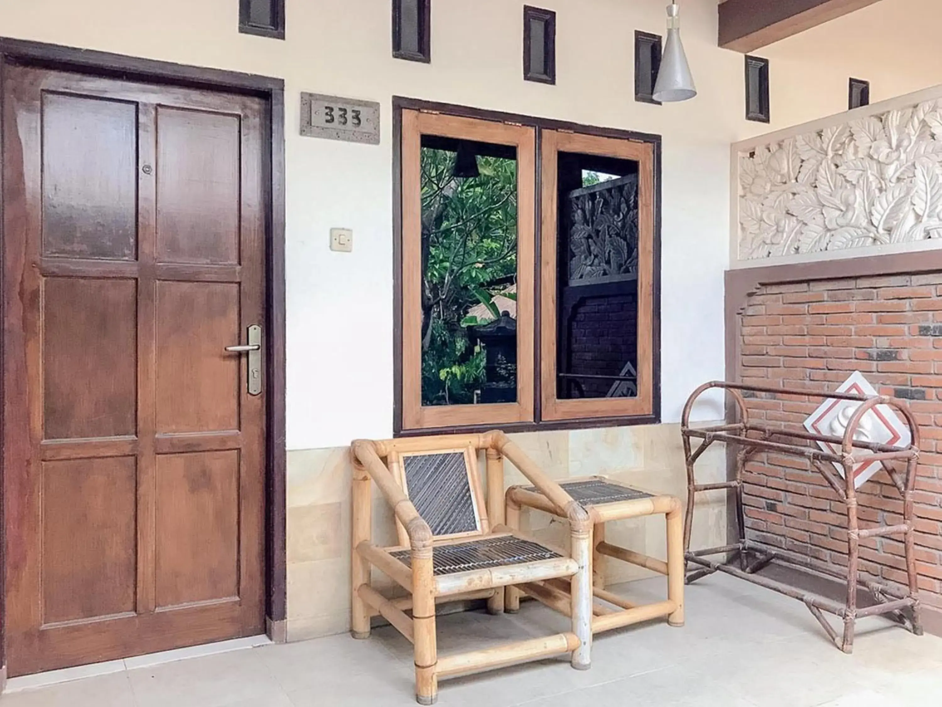 Seating area in Oka Homestay Mitra RedDoorz Seating area in Oka Homestay Mitra RedDoorz