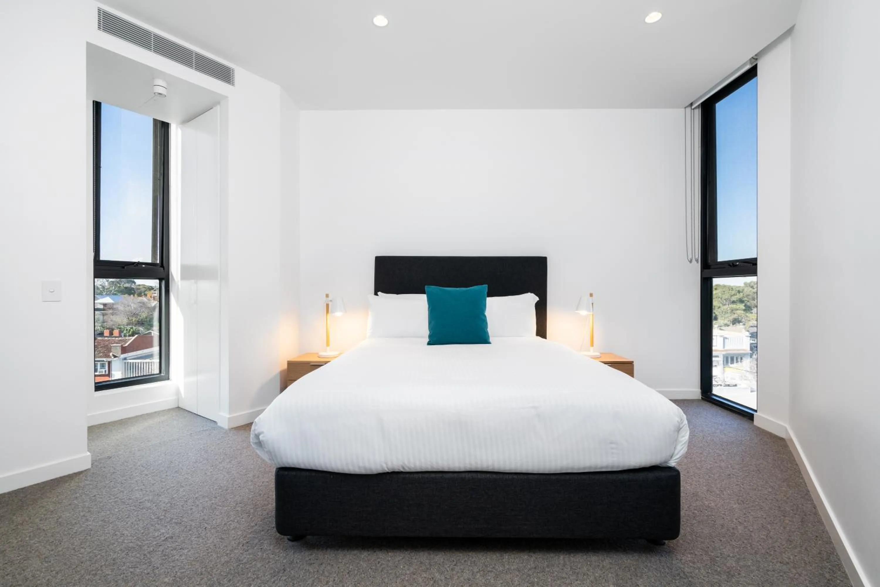 Bedroom, Bed in Anchorage Apartments Hampton