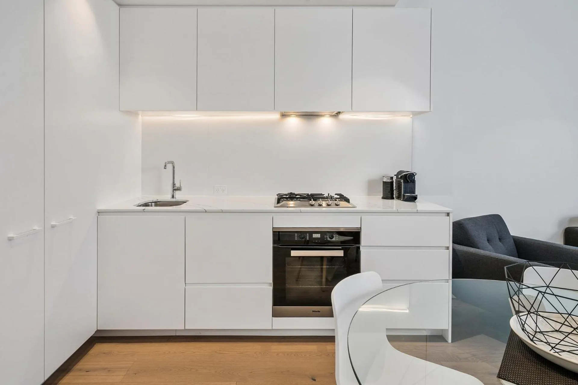 Kitchen or kitchenette in Anchorage Apartments Hampton