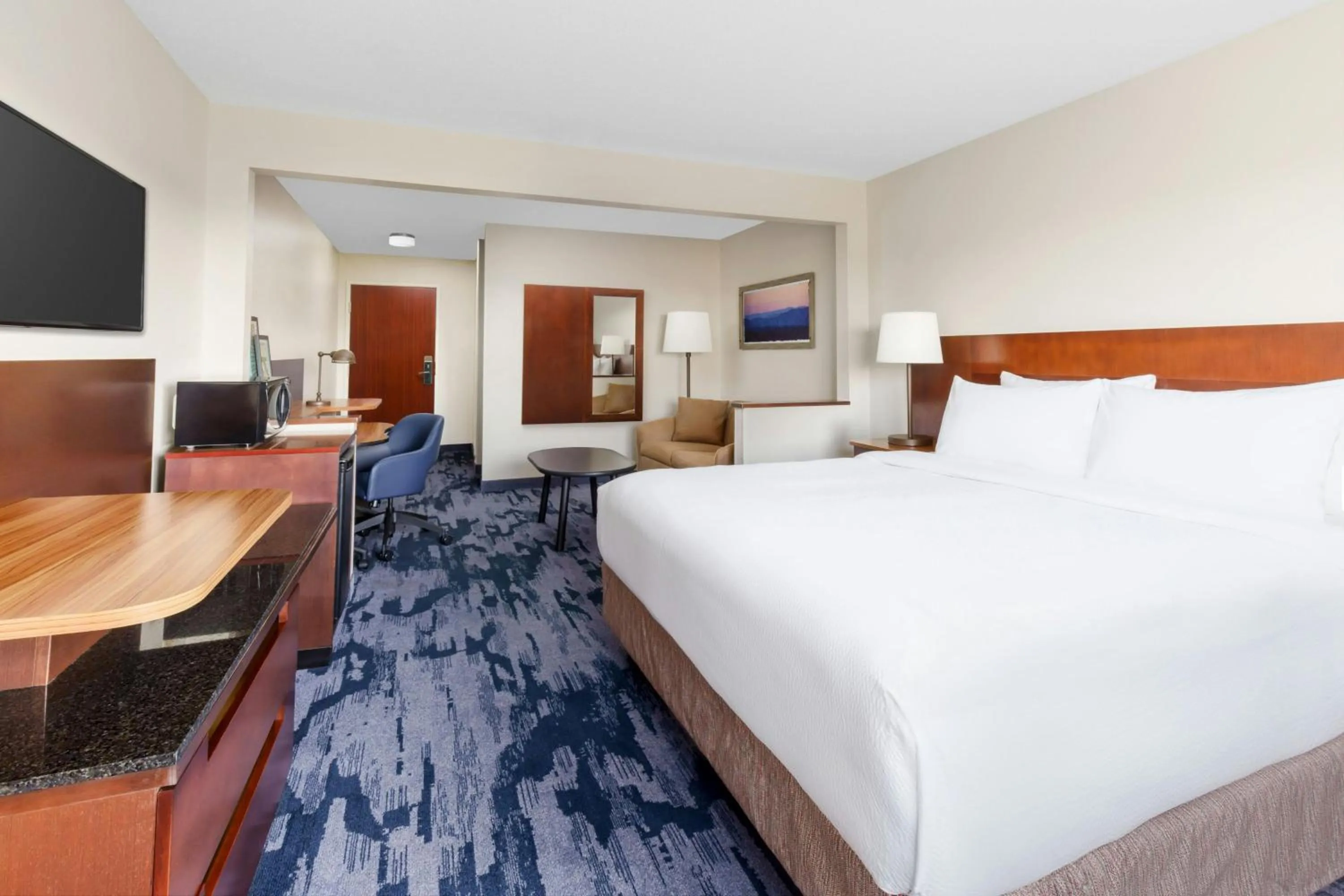 Photo of the whole room, Bed in Fairfield Inn Philadelphia Airport