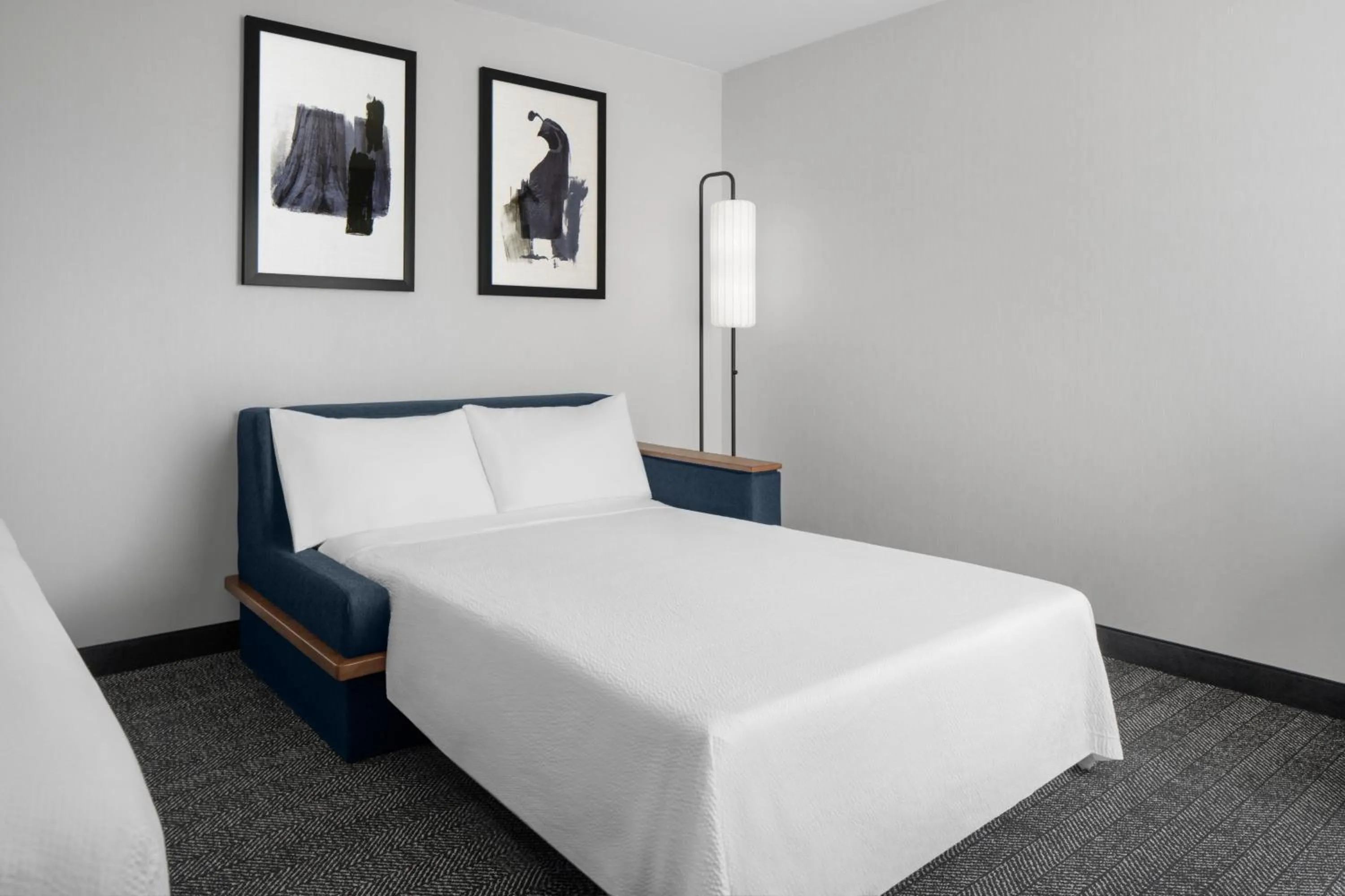 Photo of the whole room, Bed in Courtyard by Marriott San Diego Central