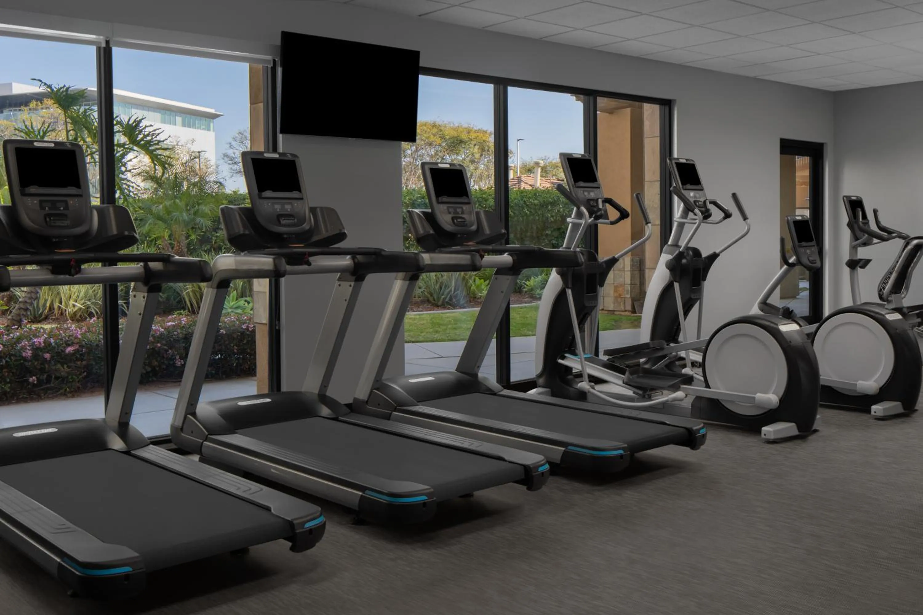 Fitness centre/facilities in Courtyard by Marriott San Diego Central