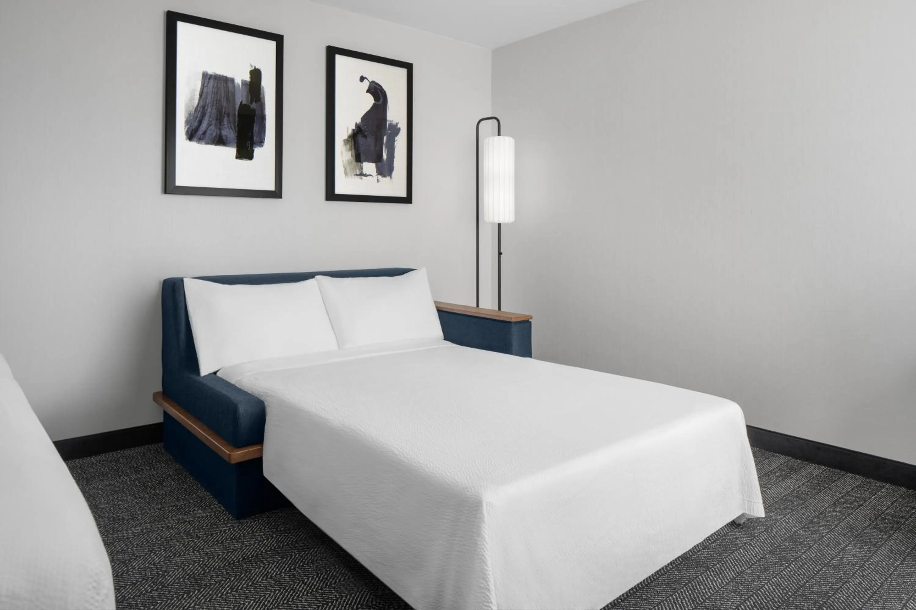 Bed in Courtyard by Marriott San Diego Central