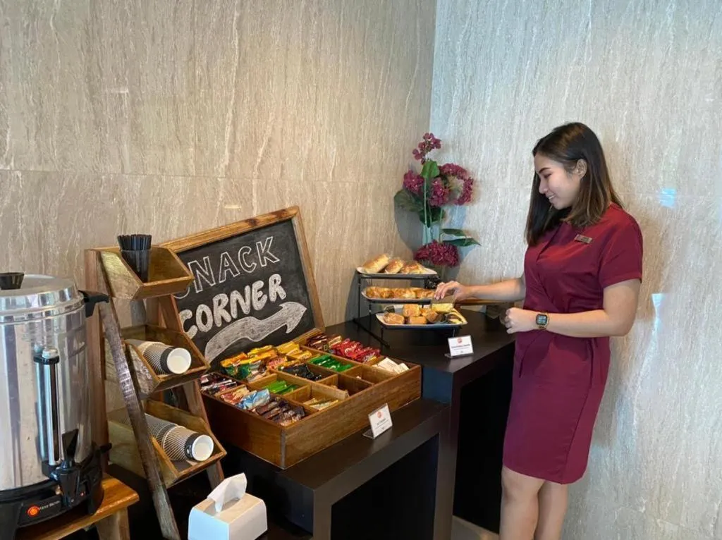 Restaurant/places to eat in News Hotel by Graha Pena Jawa Pos