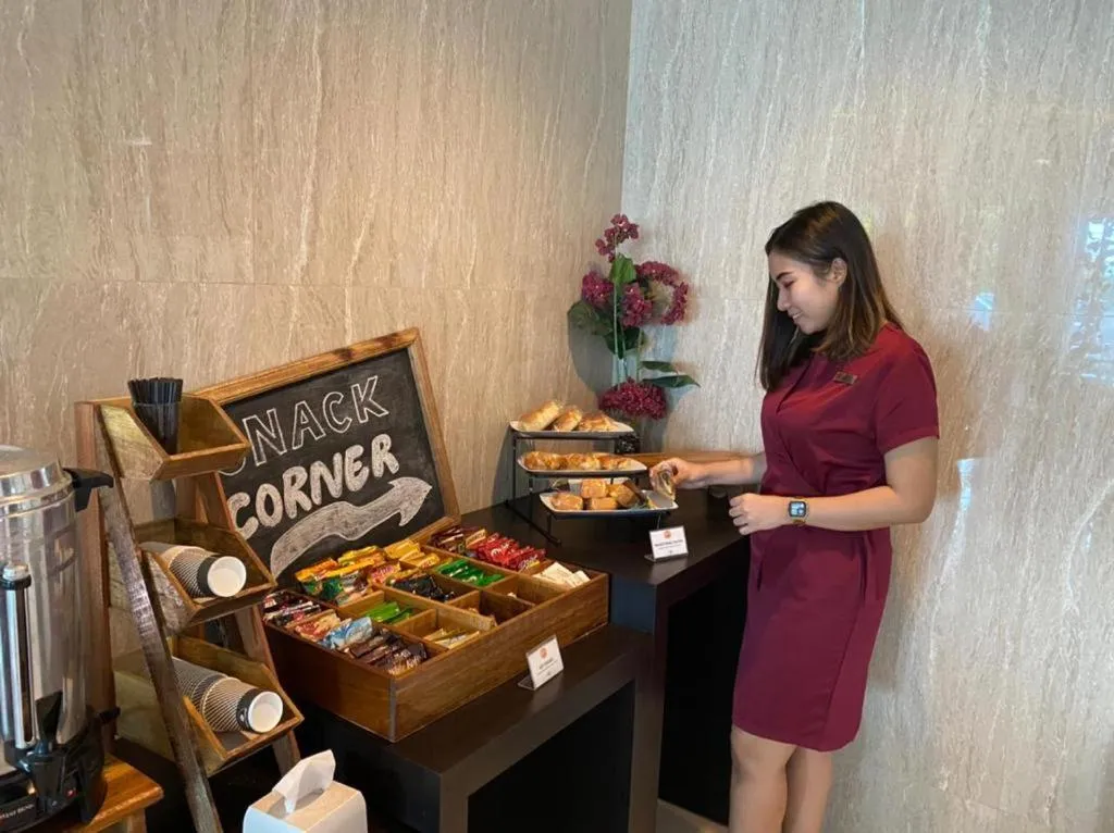 Restaurant/places to eat in News Hotel by Graha Pena Jawa Pos