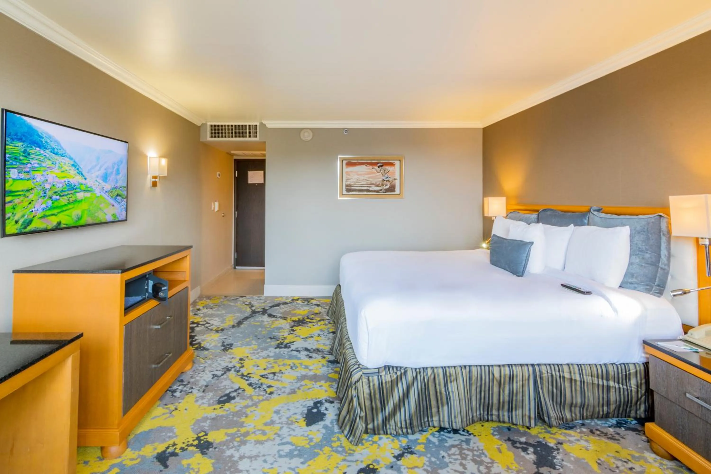 Bed in Hotel Lucerna Ciudad Juarez