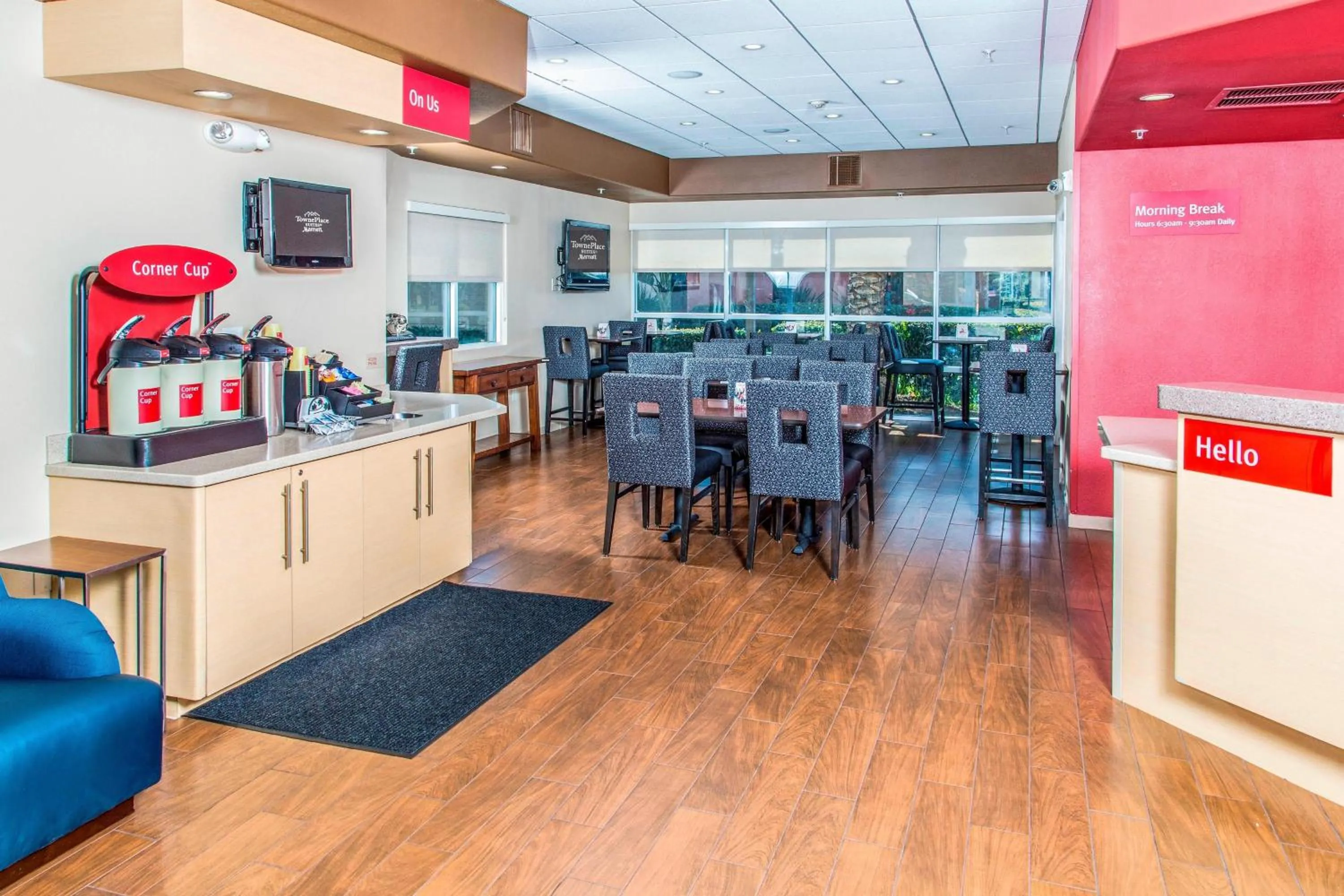 Breakfast in TownePlace Suites by Marriott Anaheim Maingate Near Angel Stadium