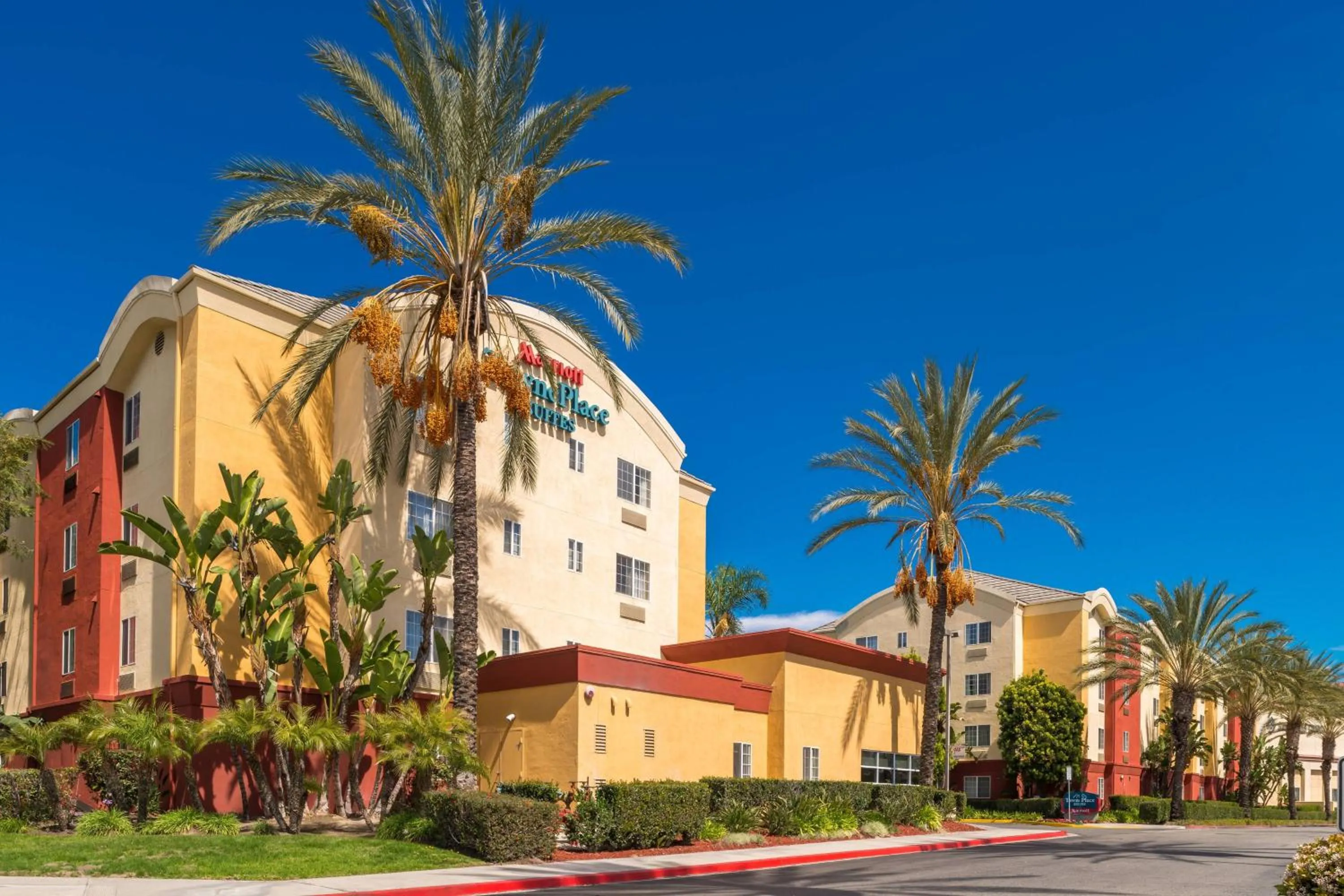 Property building in TownePlace Suites by Marriott Anaheim Maingate Near Angel Stadium