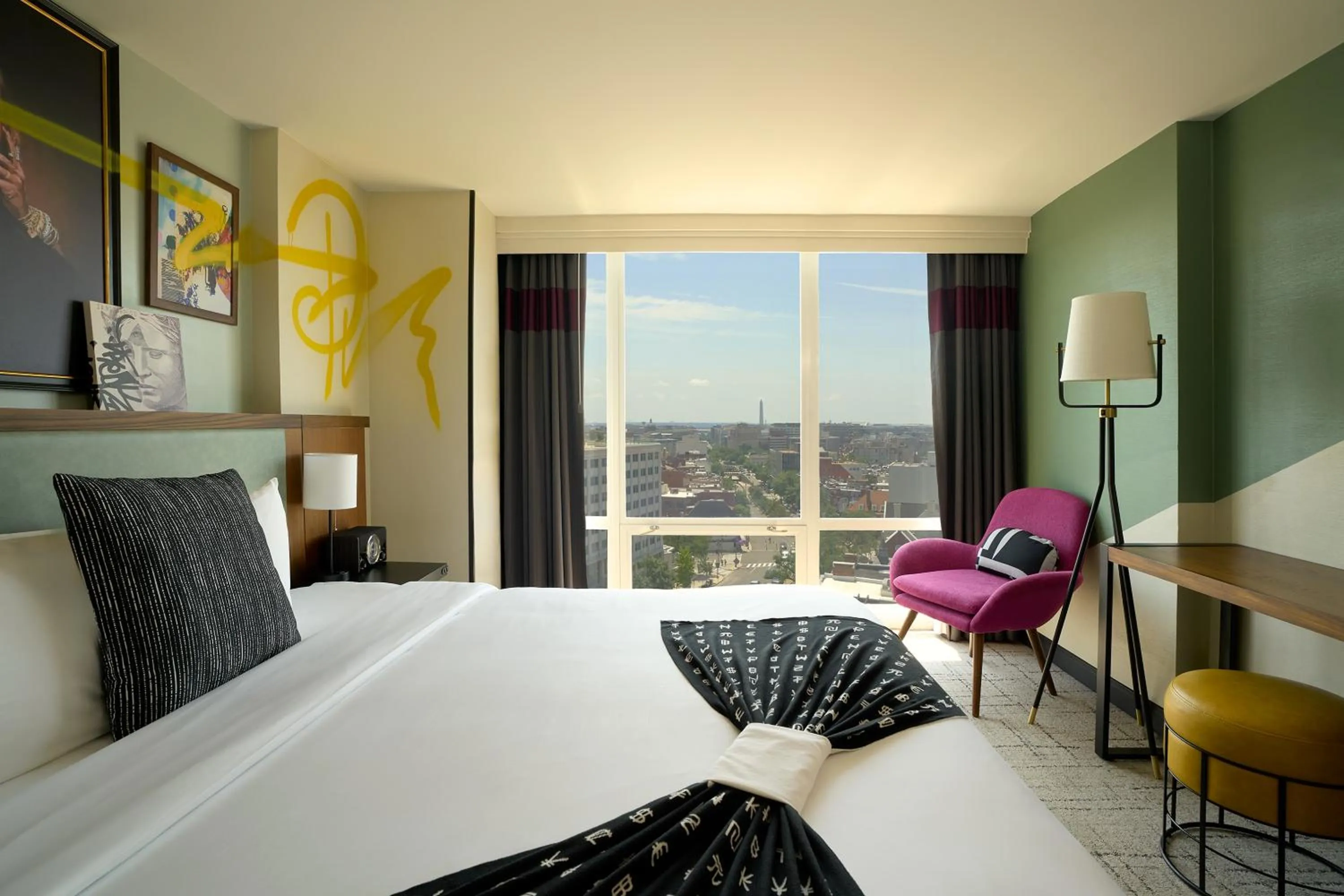 Bed in Generator Hotel Washington DC