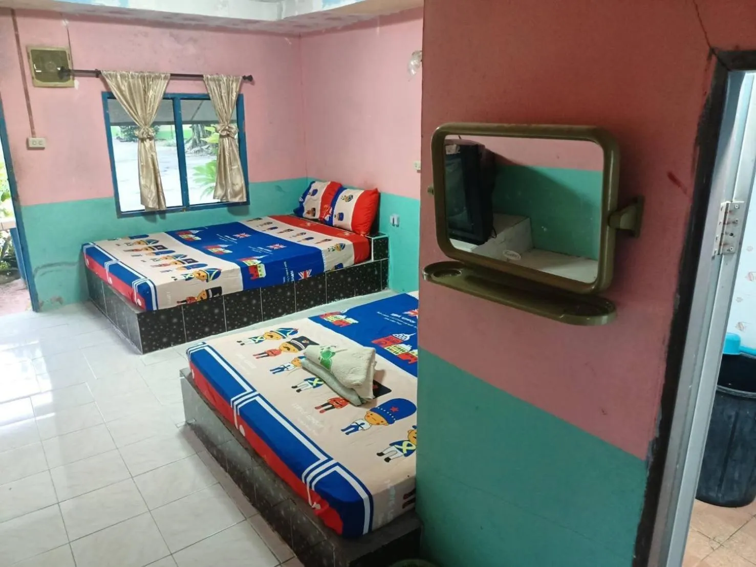 Bed in Kanjana Resort