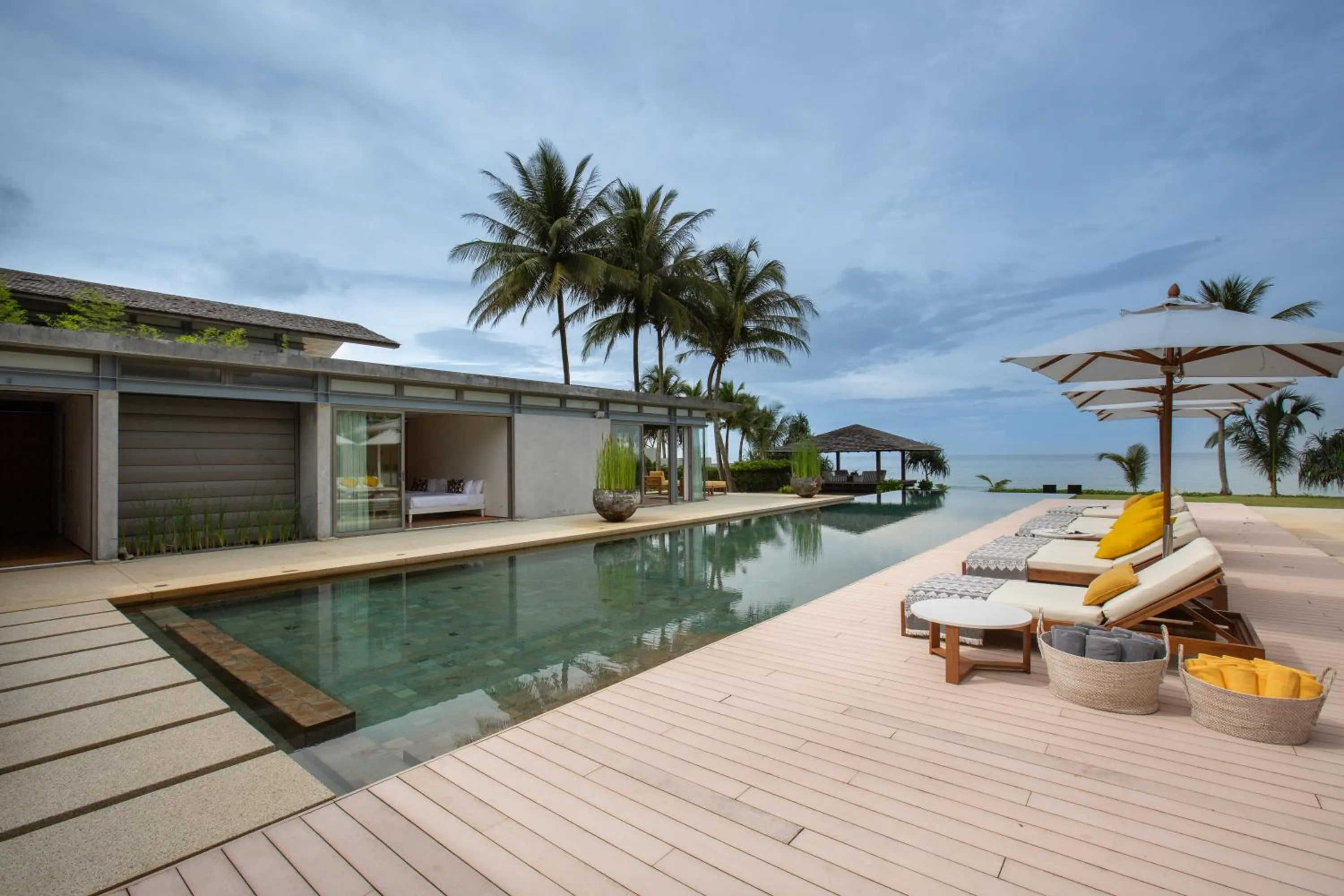 Day in Sava Beach Villas