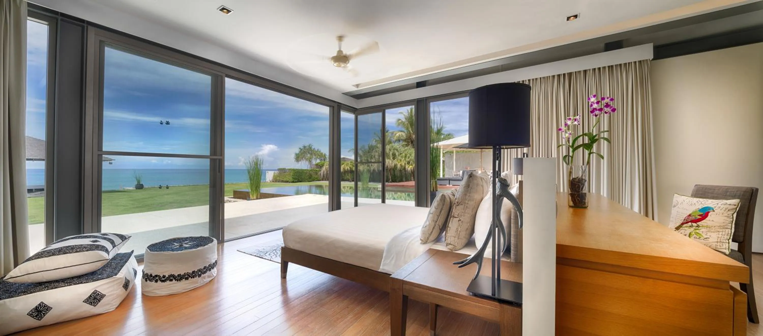 Bed in Sava Beach Villas