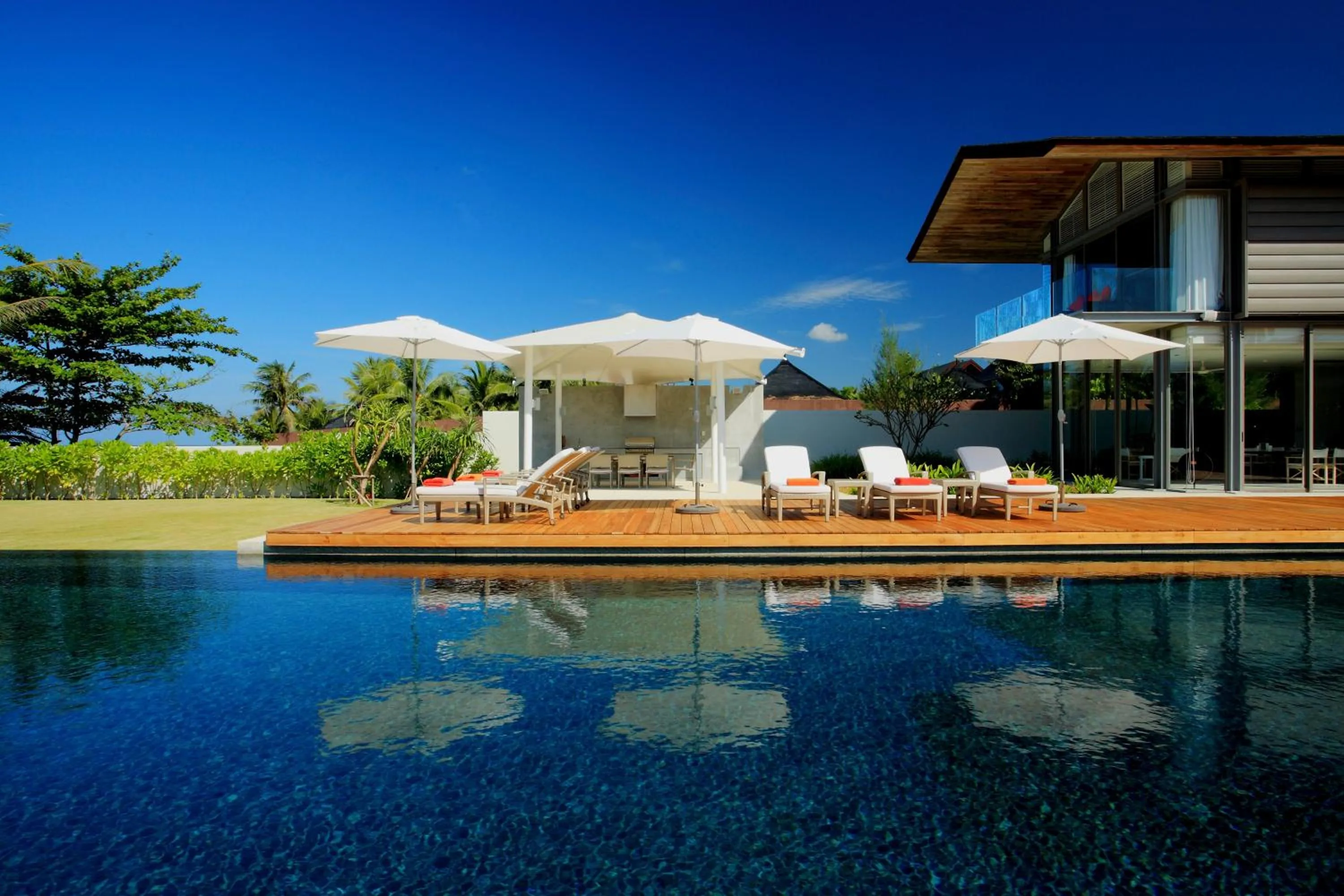 Day in Sava Beach Villas