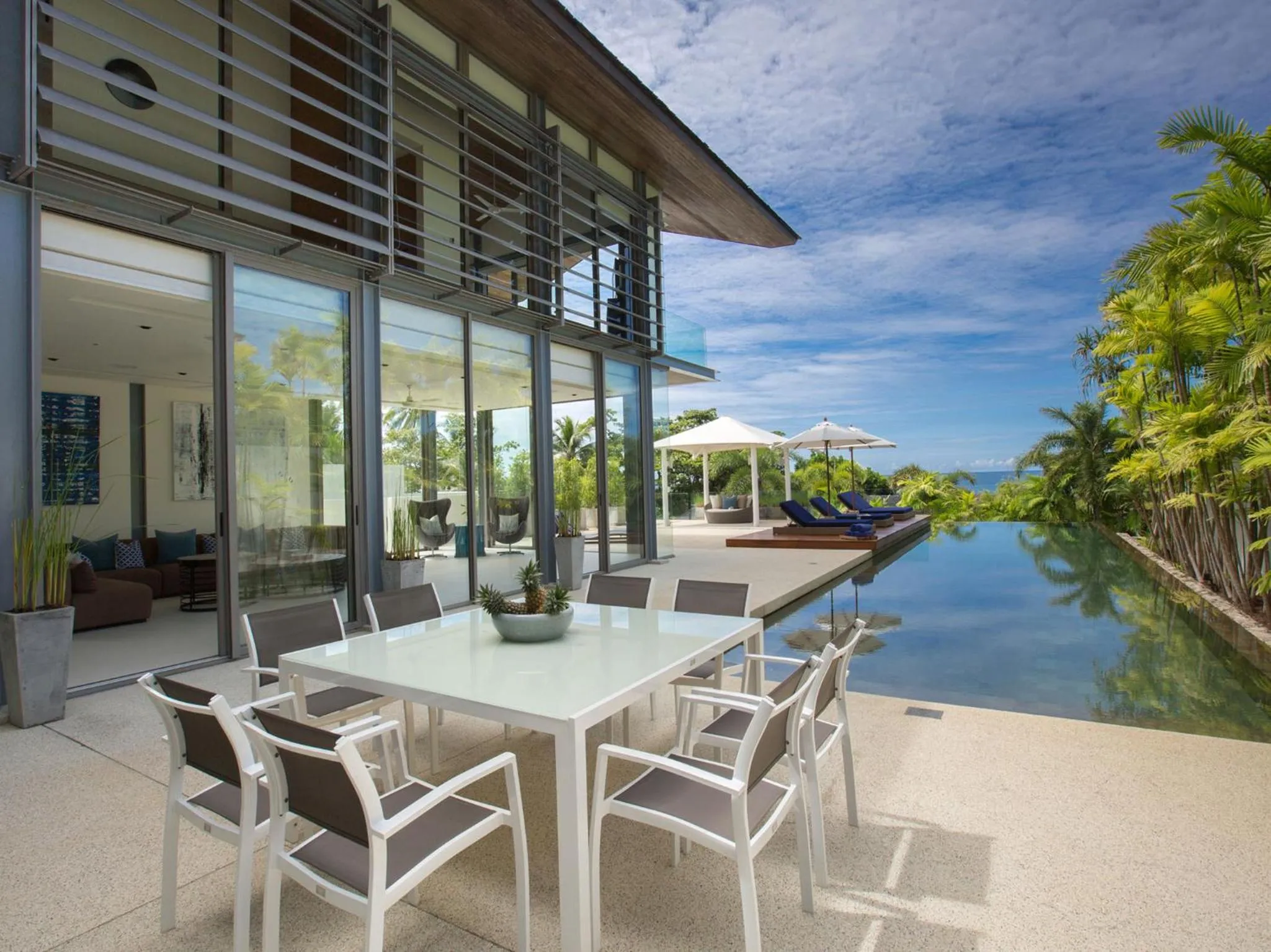 Swimming pool in Sava Beach Villas