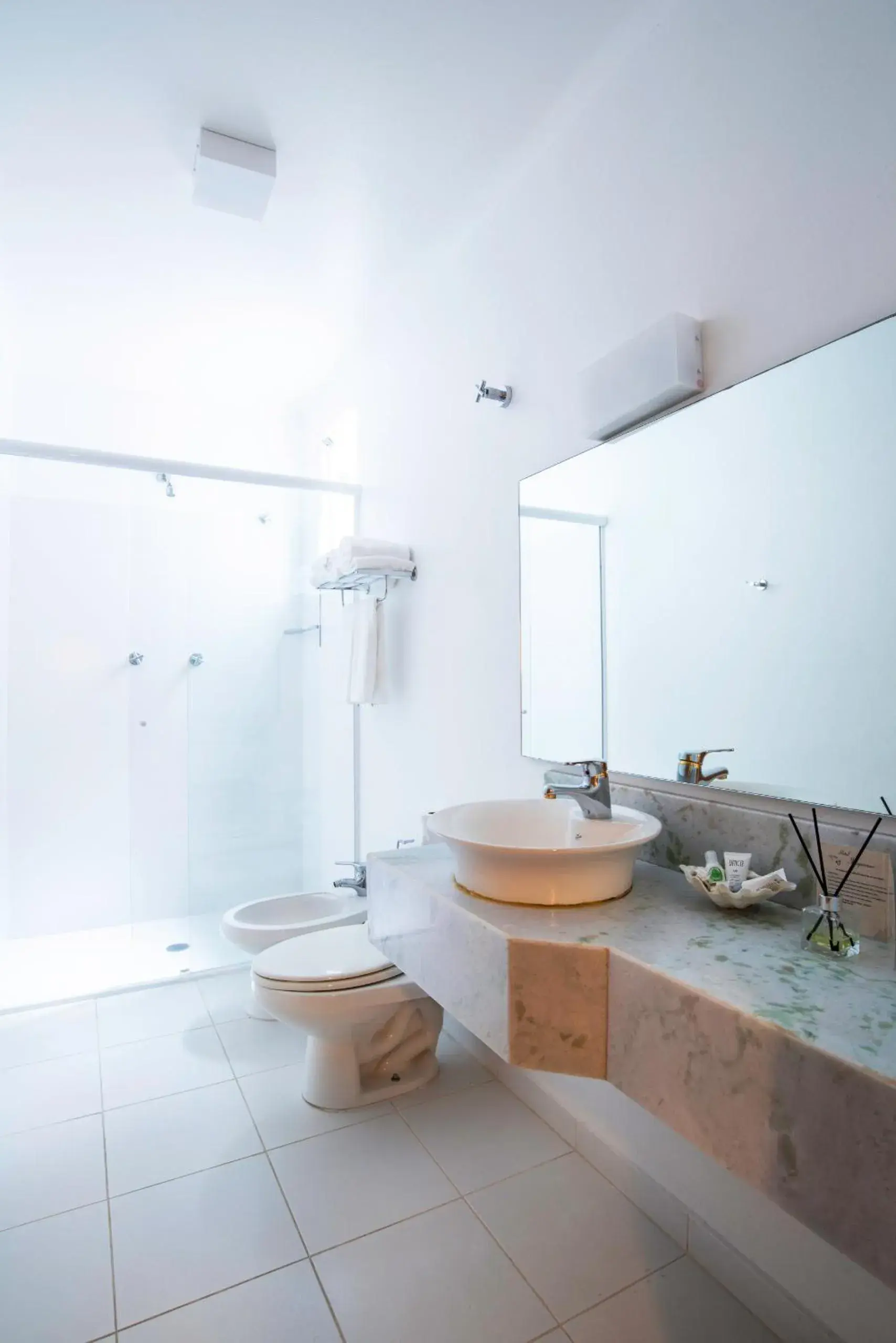 Standard Twin Room in Hotel Itapemar - Ilhabela Standard Twin Room in Hotel Itapemar - Ilhabela