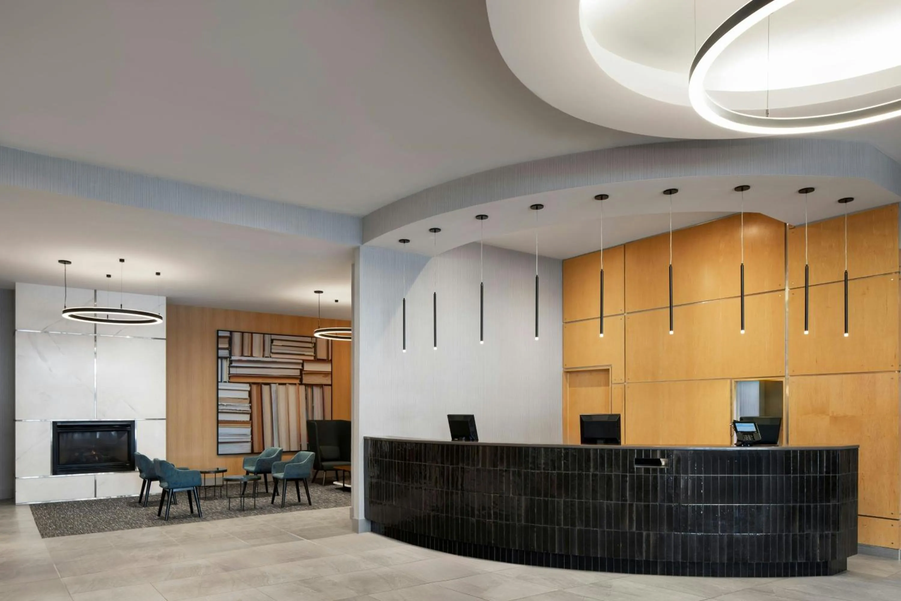 Lobby or reception in Courtyard by Marriott Montreal Airport