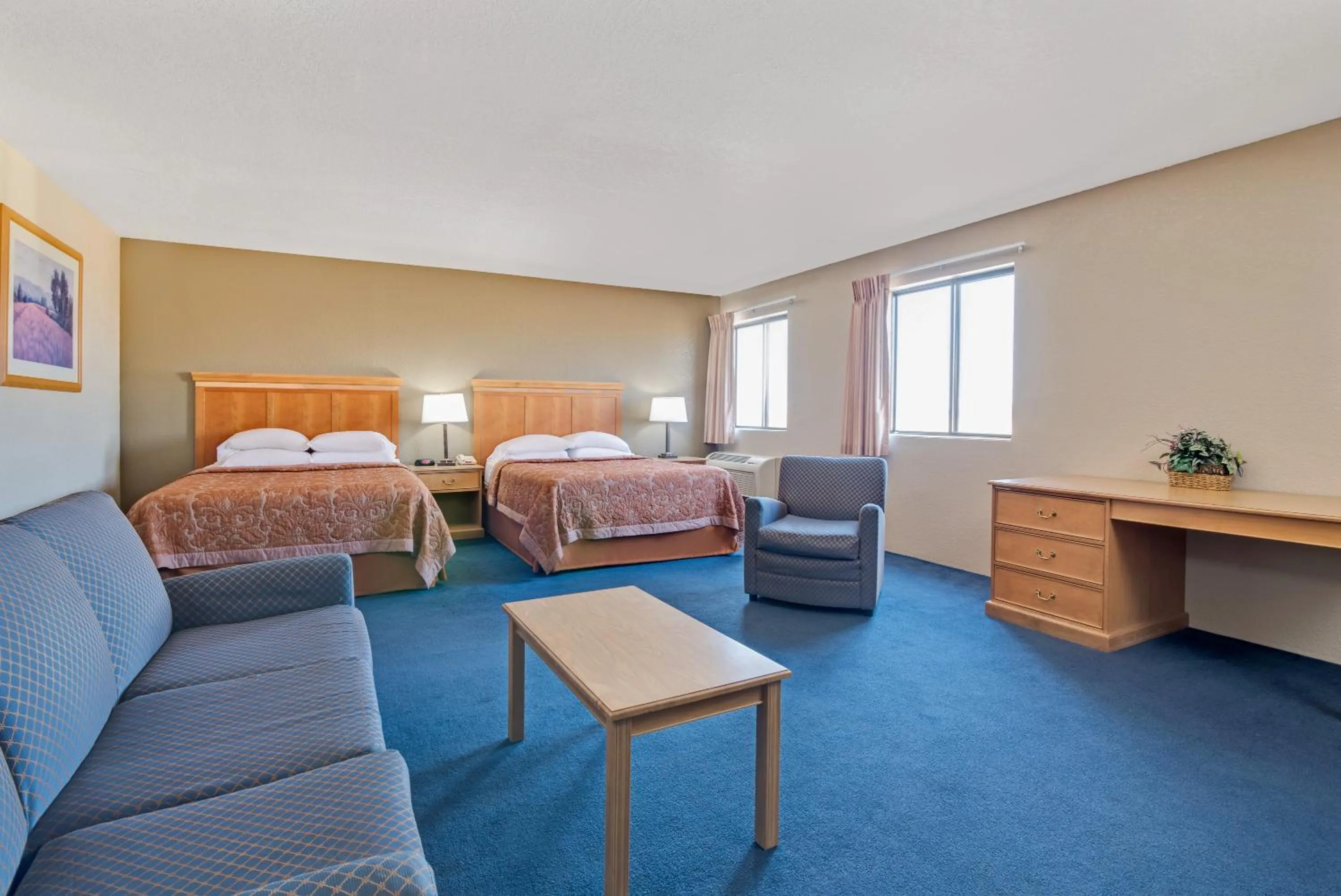 Bedroom, Bed in Super 8 by Wyndham Spokane/West