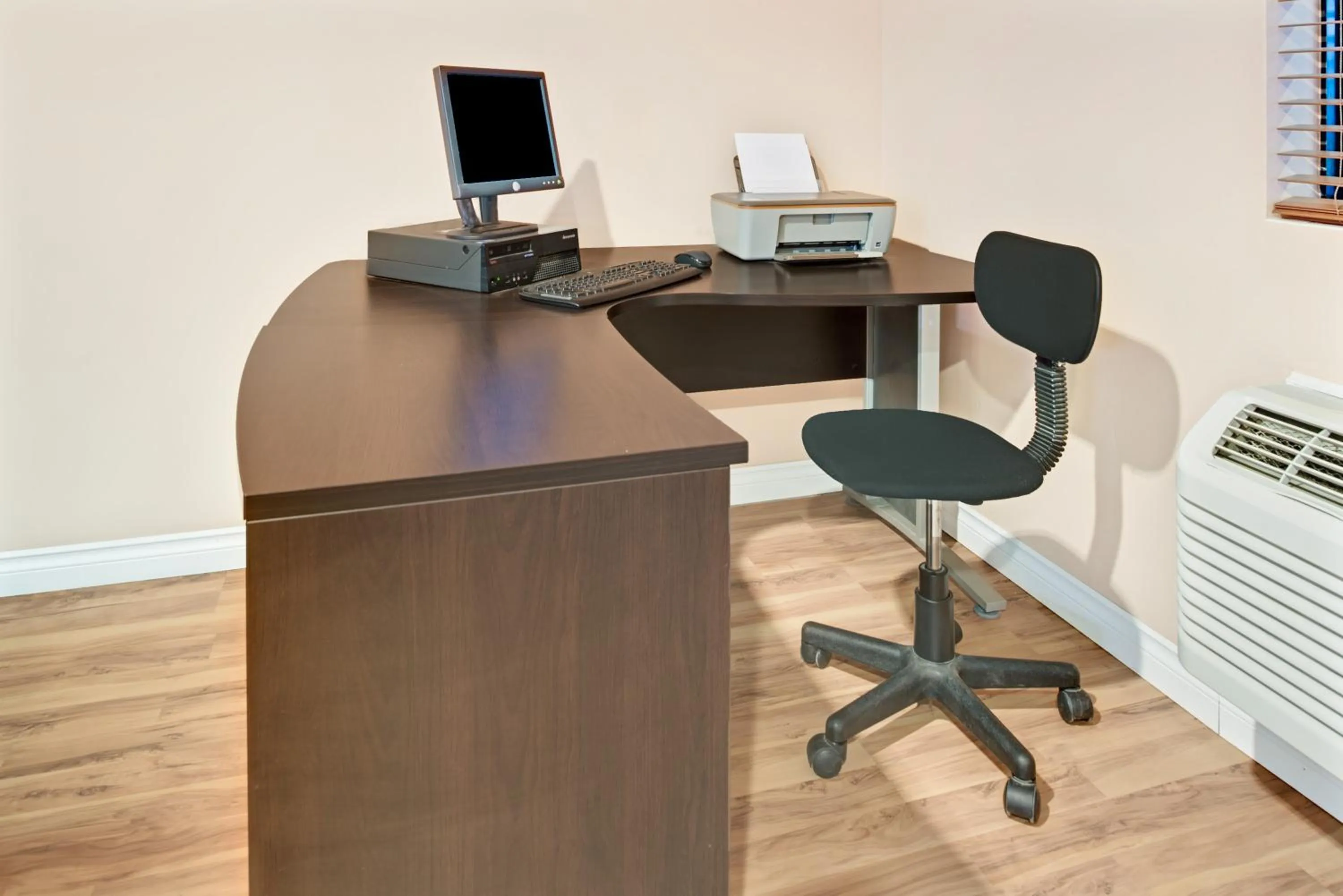 Business facilities in Super 8 by Wyndham Spokane/West