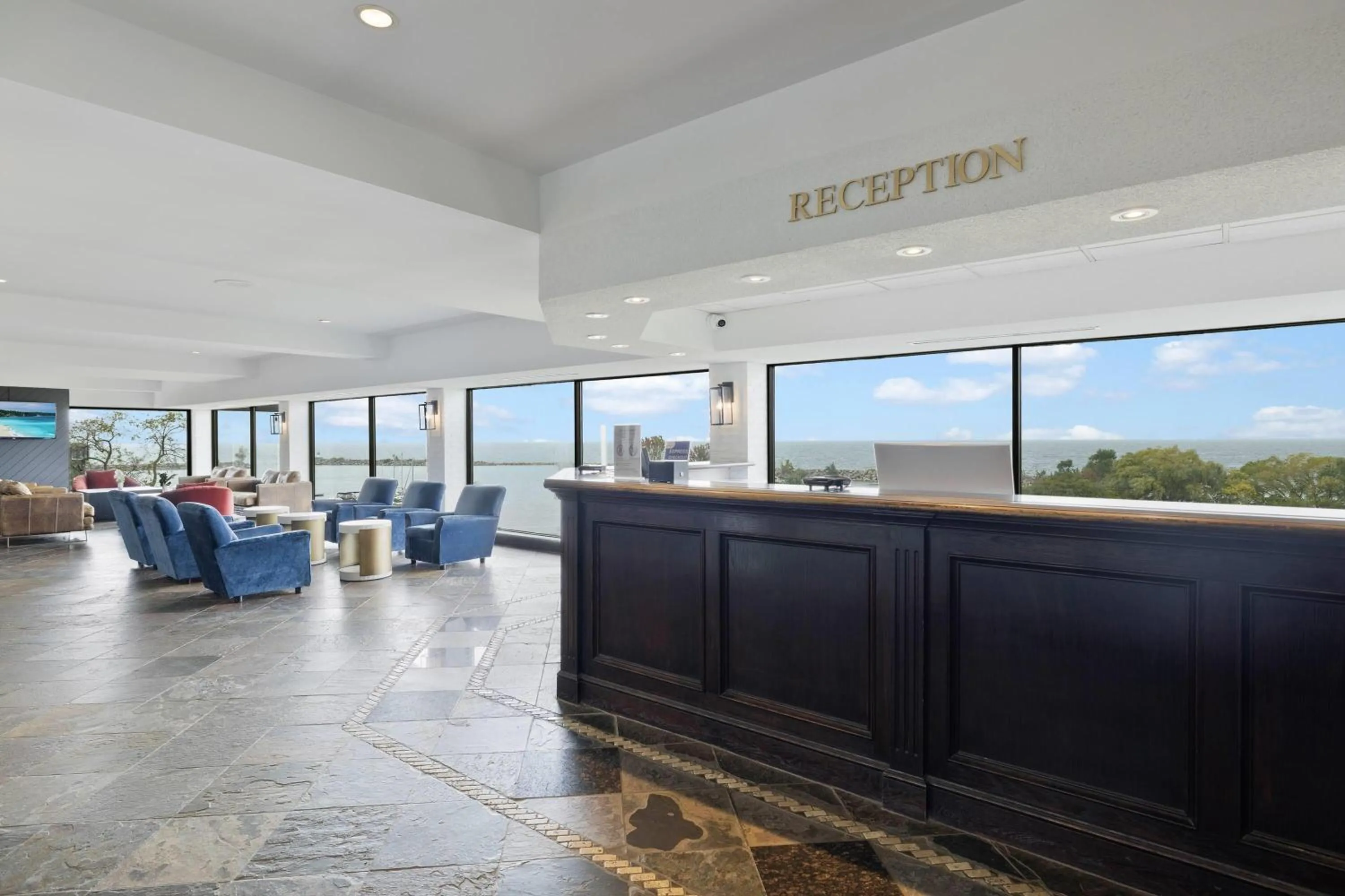 Lobby or reception in The Jordan Hotel Ramada by Wyndham