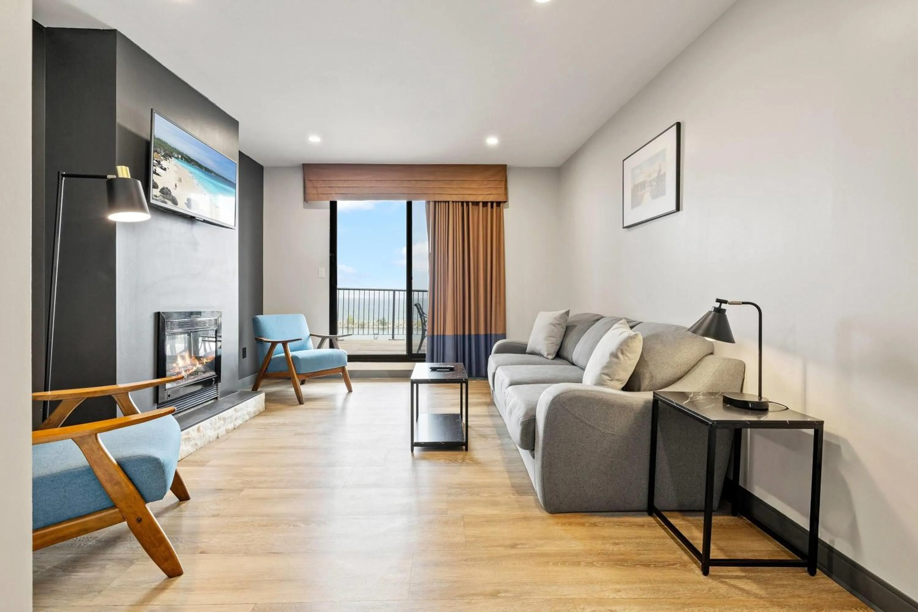 Photo of the whole room in The Jordan Hotel Ramada by Wyndham