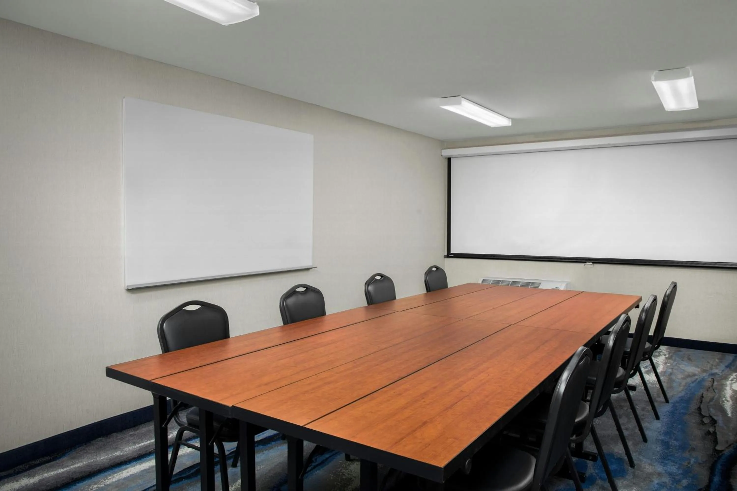 Meeting/conference room in Fairfield Inn & Suites by Marriott Albuquerque Airport